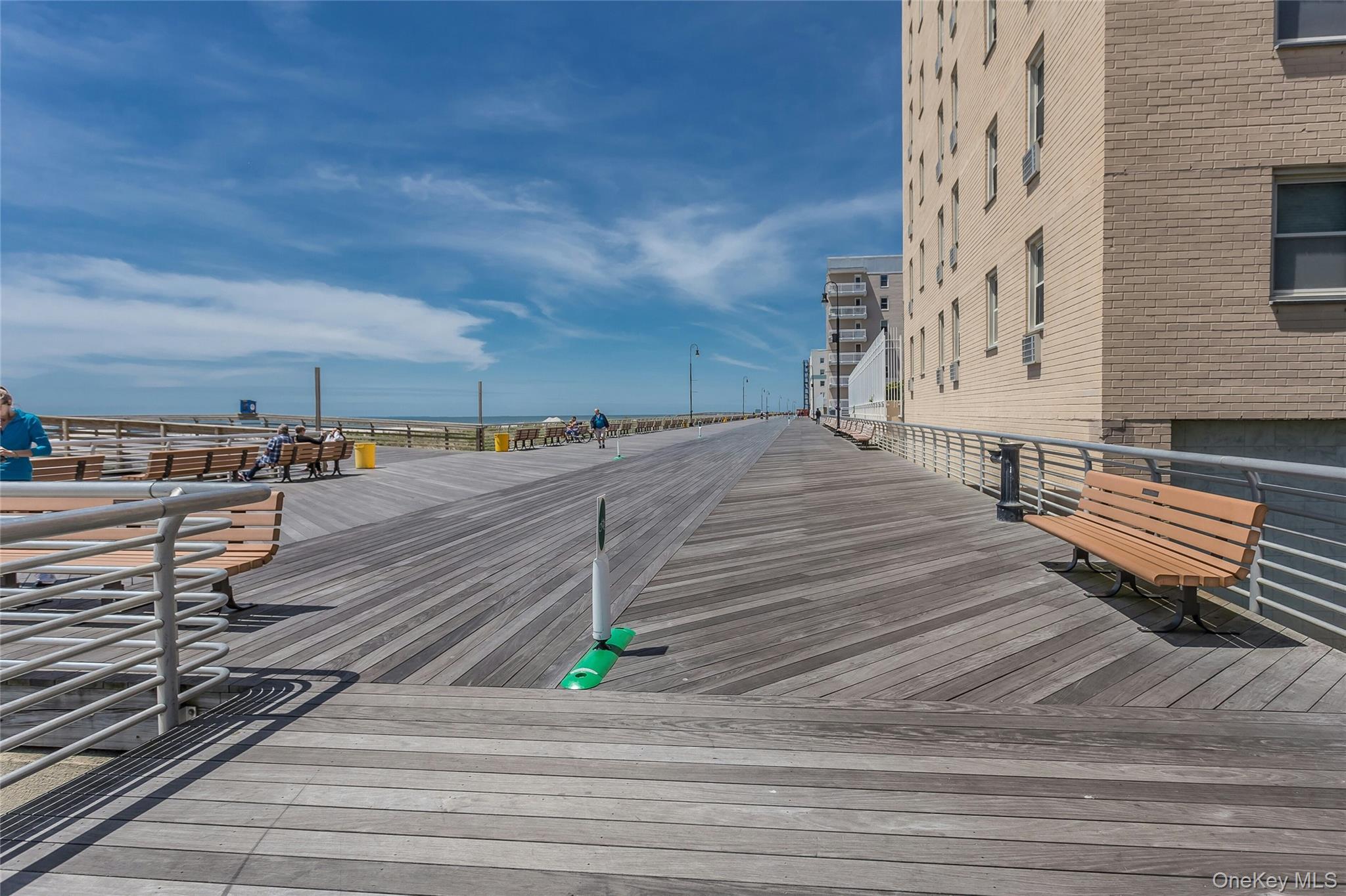 #8 photo, 25 Neptune Boulevard, ナッソー郡 Long Beach , NY 11561