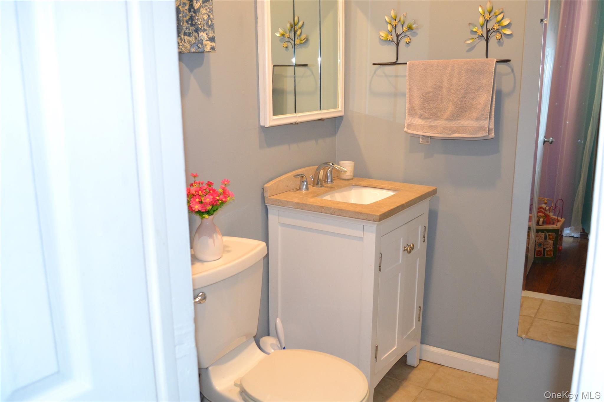 #9 photo, 108 Justice Street, West Babylon , NY 11704