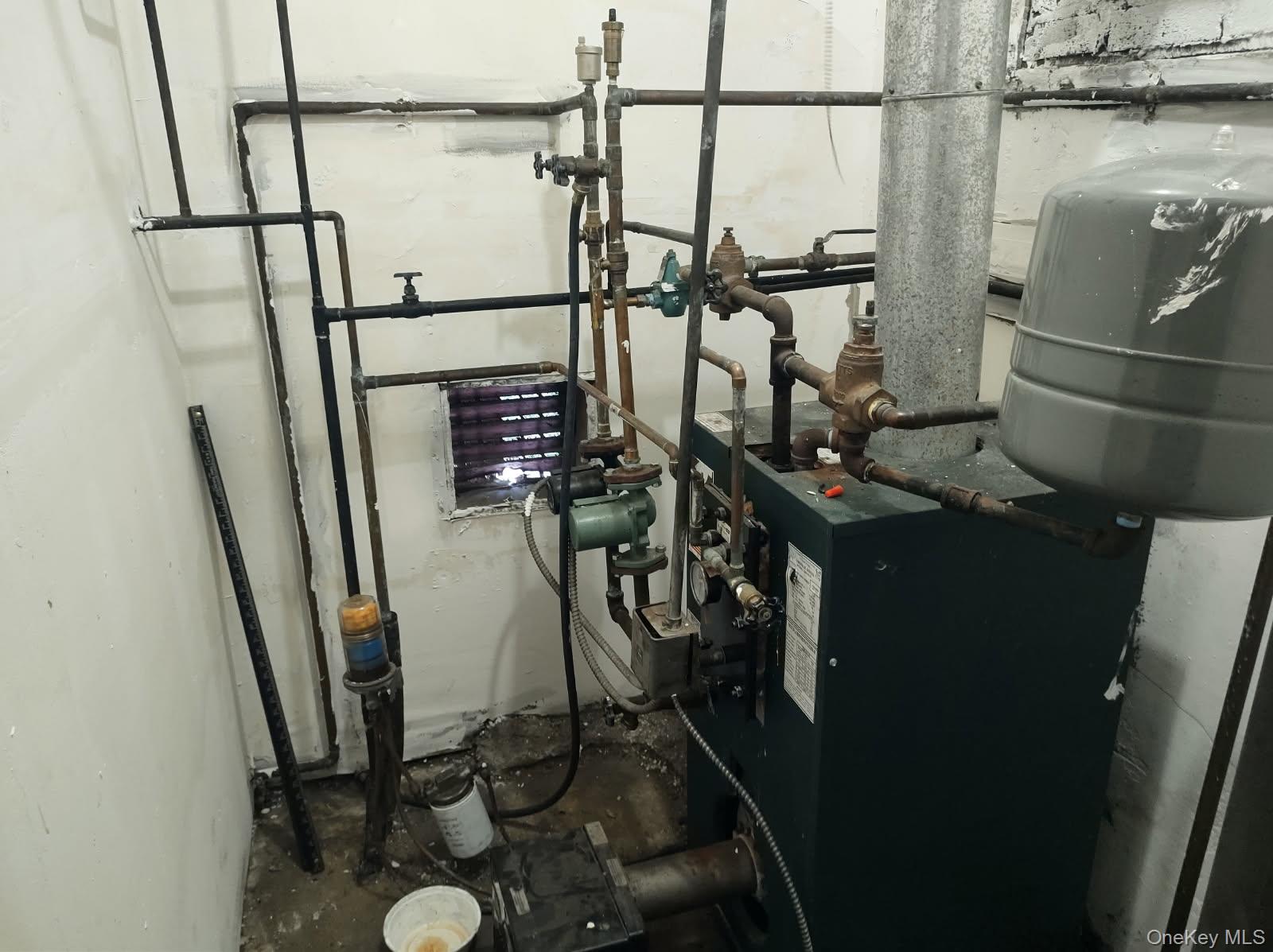 #10 photo, 41 Woodbrook Drive, サフォーク郡 Ridge , NY 11691