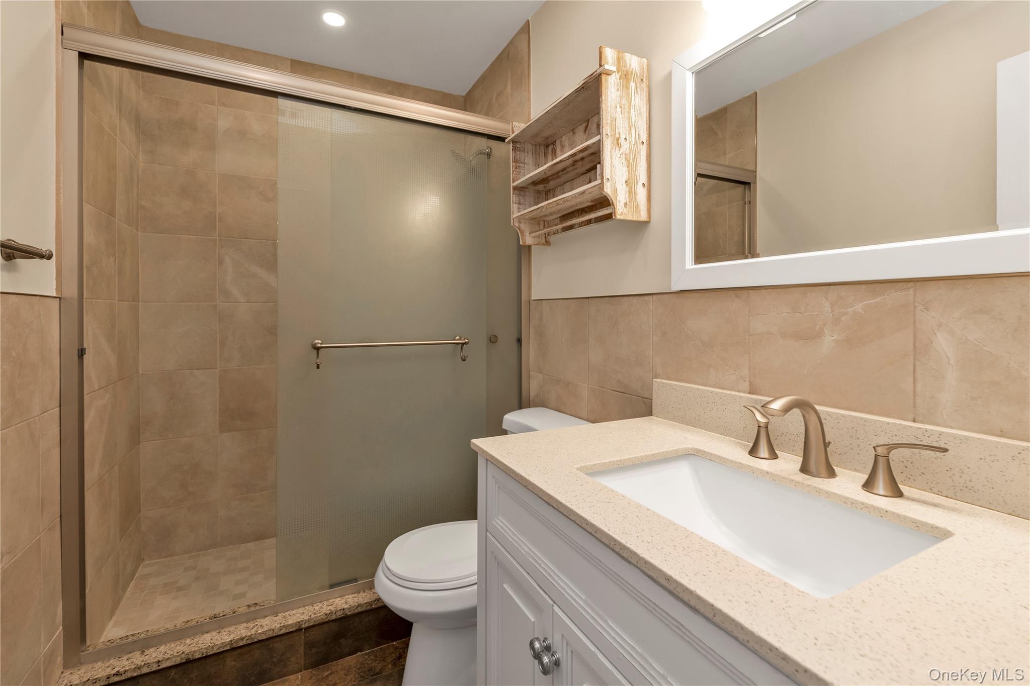 #14 photo, 9 Squirrel Hill, ナッソー郡 Roslyn , NY 11576