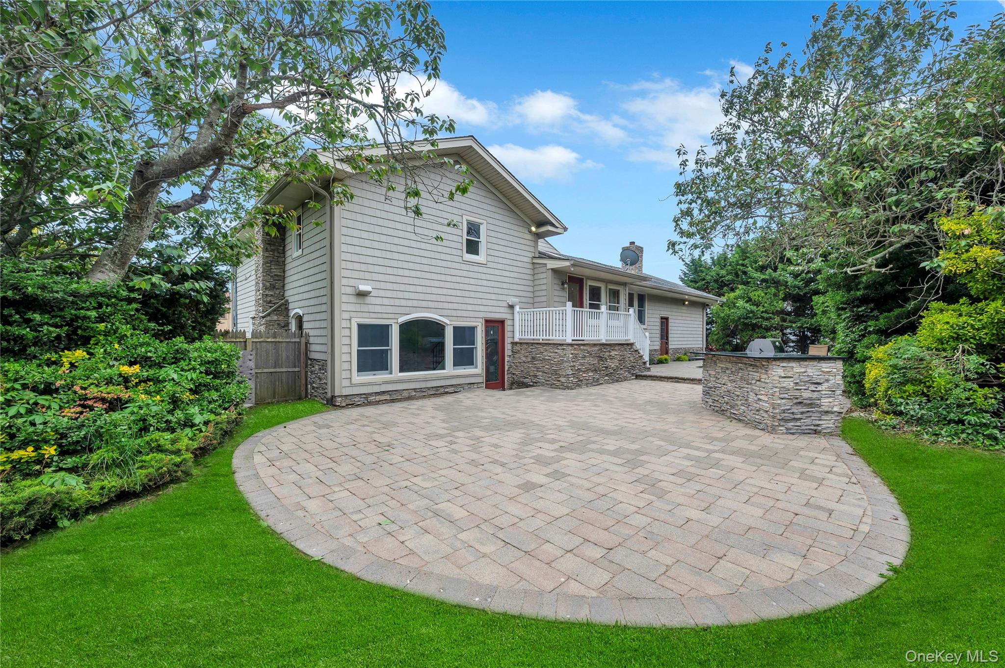 #5 photo, 61 Riviera Drive, Massapequa , NY 11758