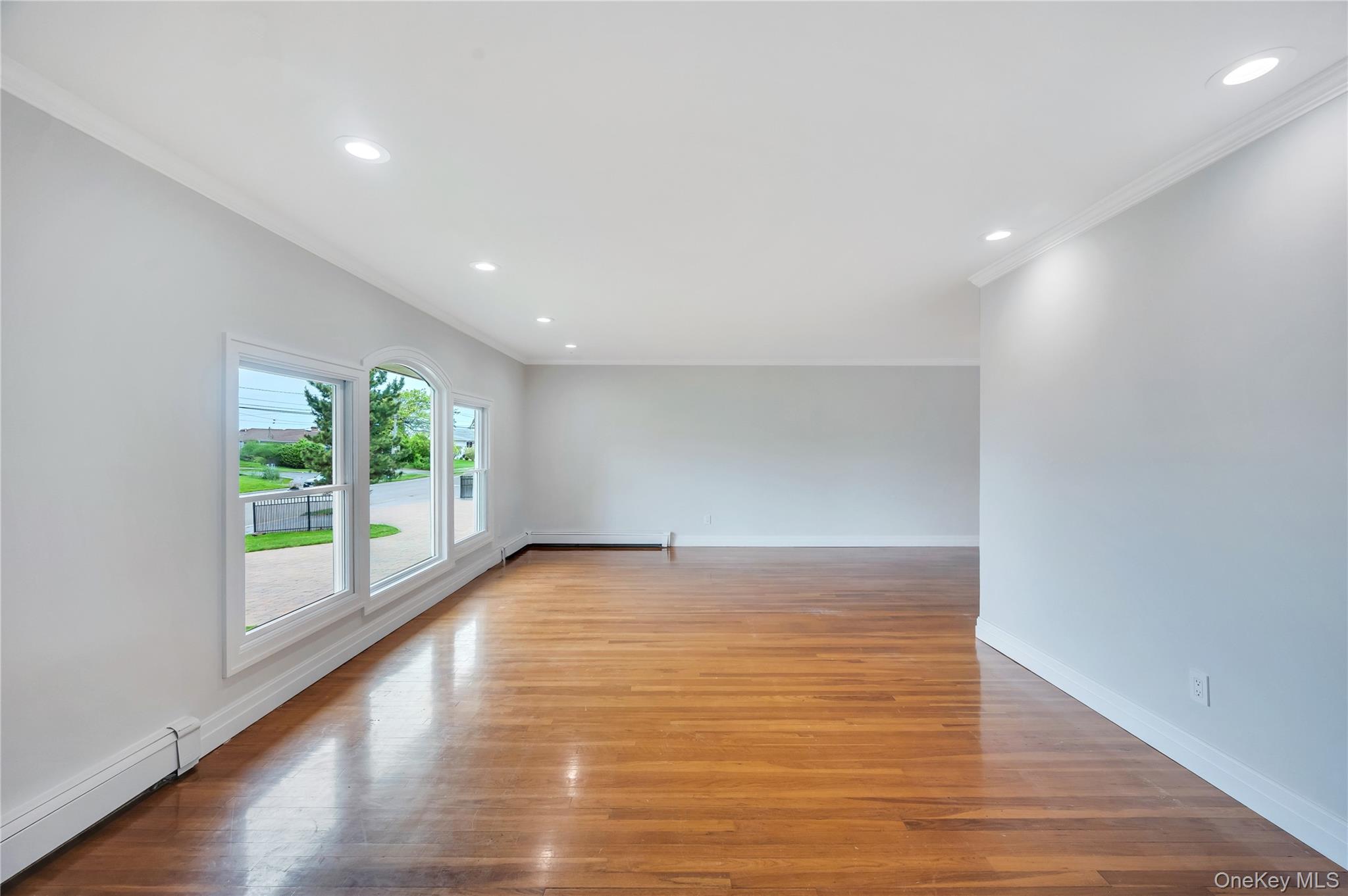 #7 photo, 61 Riviera Drive, Massapequa , NY 11758