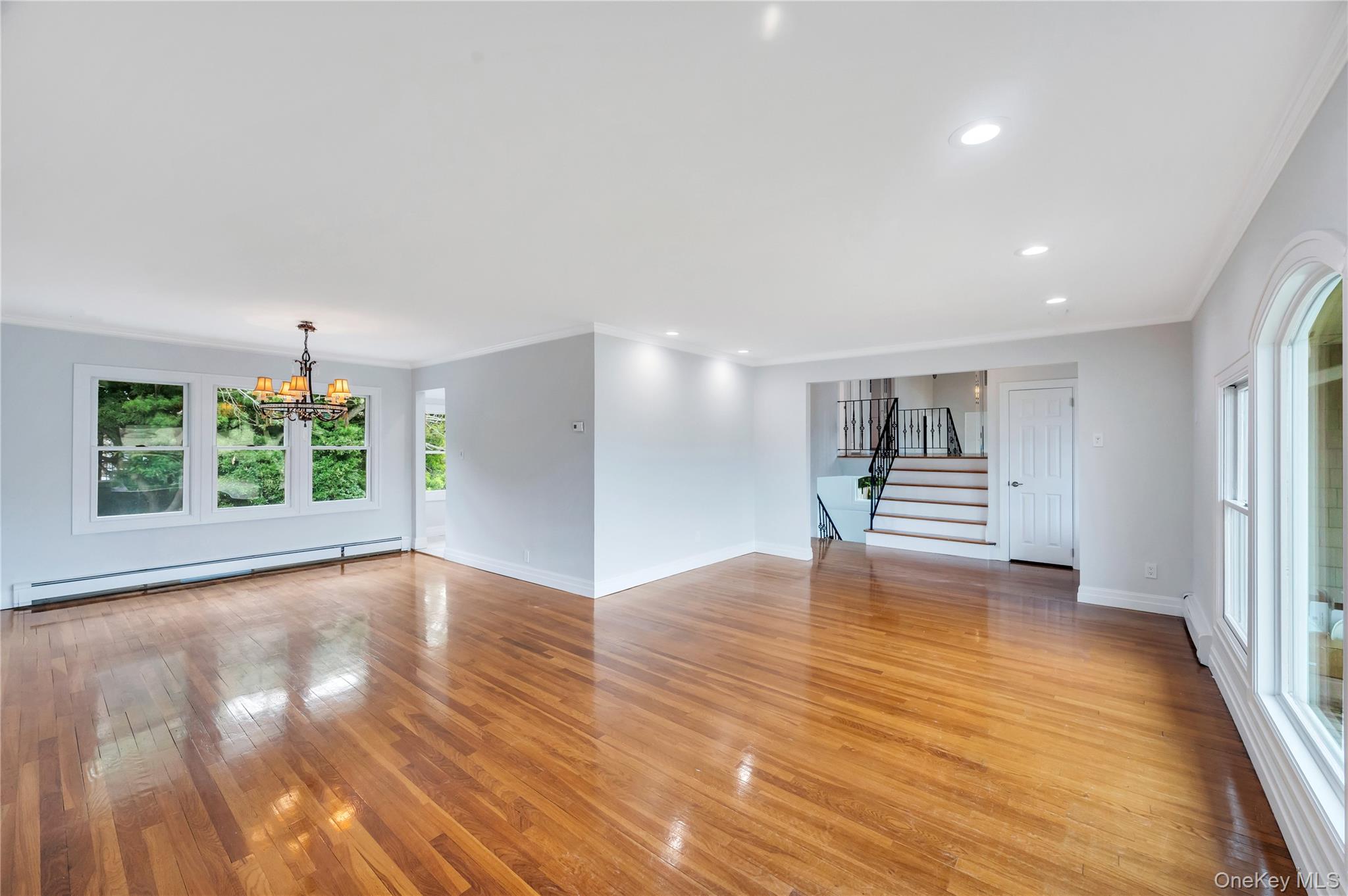 #8 photo, 61 Riviera Drive, Massapequa , NY 11758