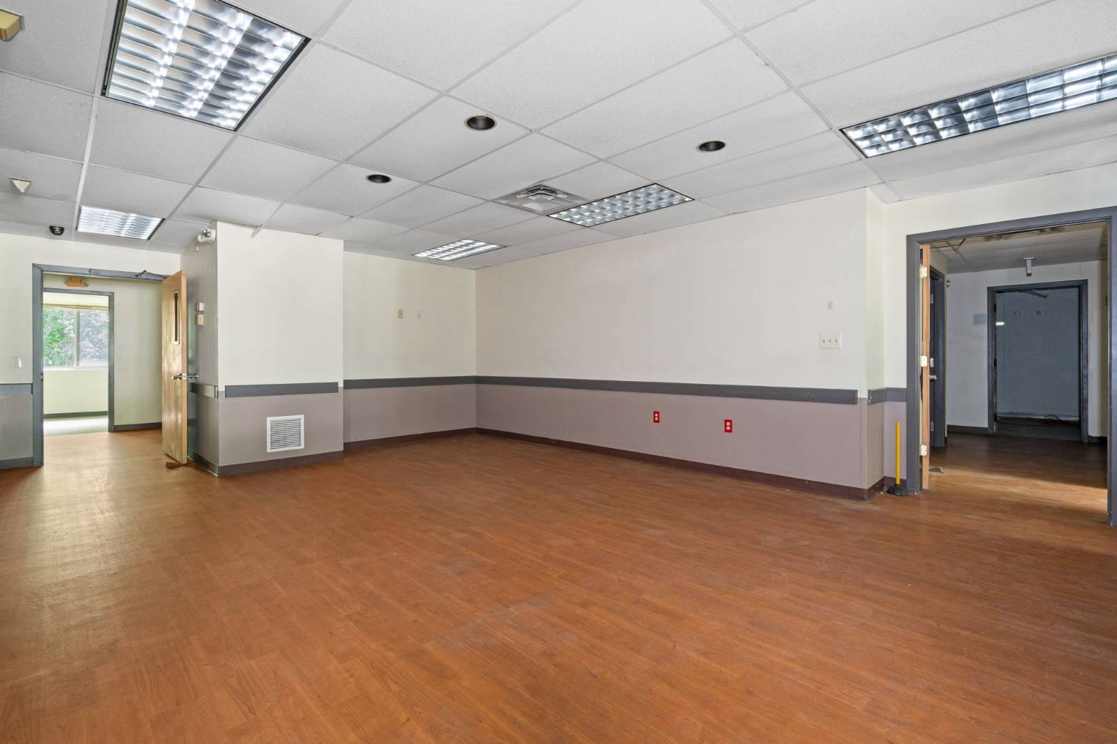 #3 photo, 4 Corwin Ct, Newburgh , NY 12550