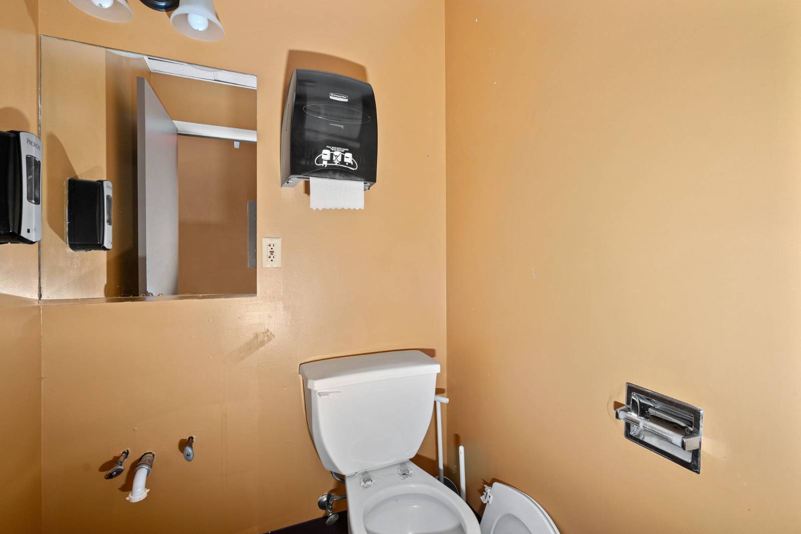 #50 photo, 4 Corwin Ct, Newburgh , NY 12550