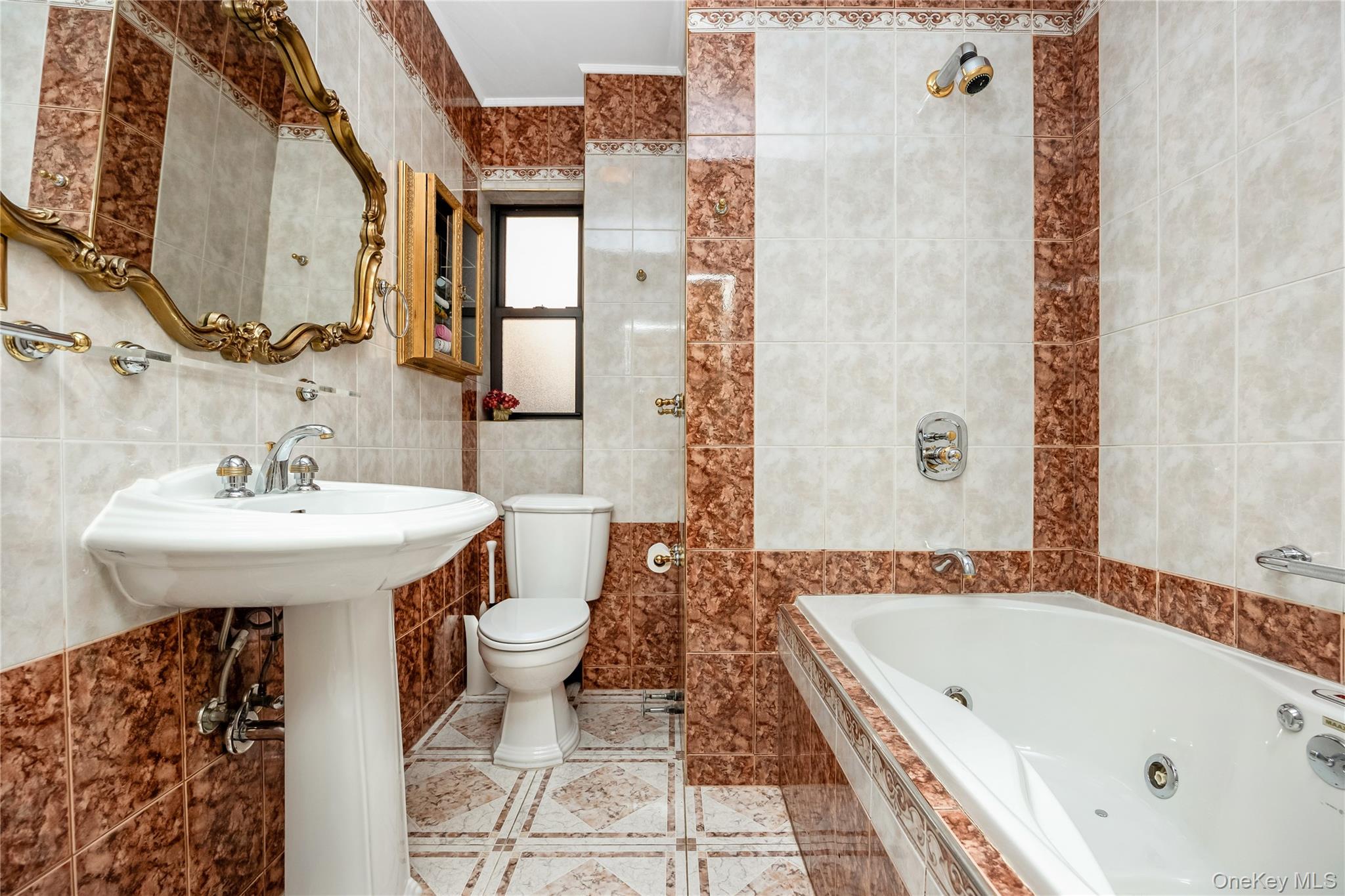 #11 photo, 72-11 110th Street, Forest Hills , NY 11375