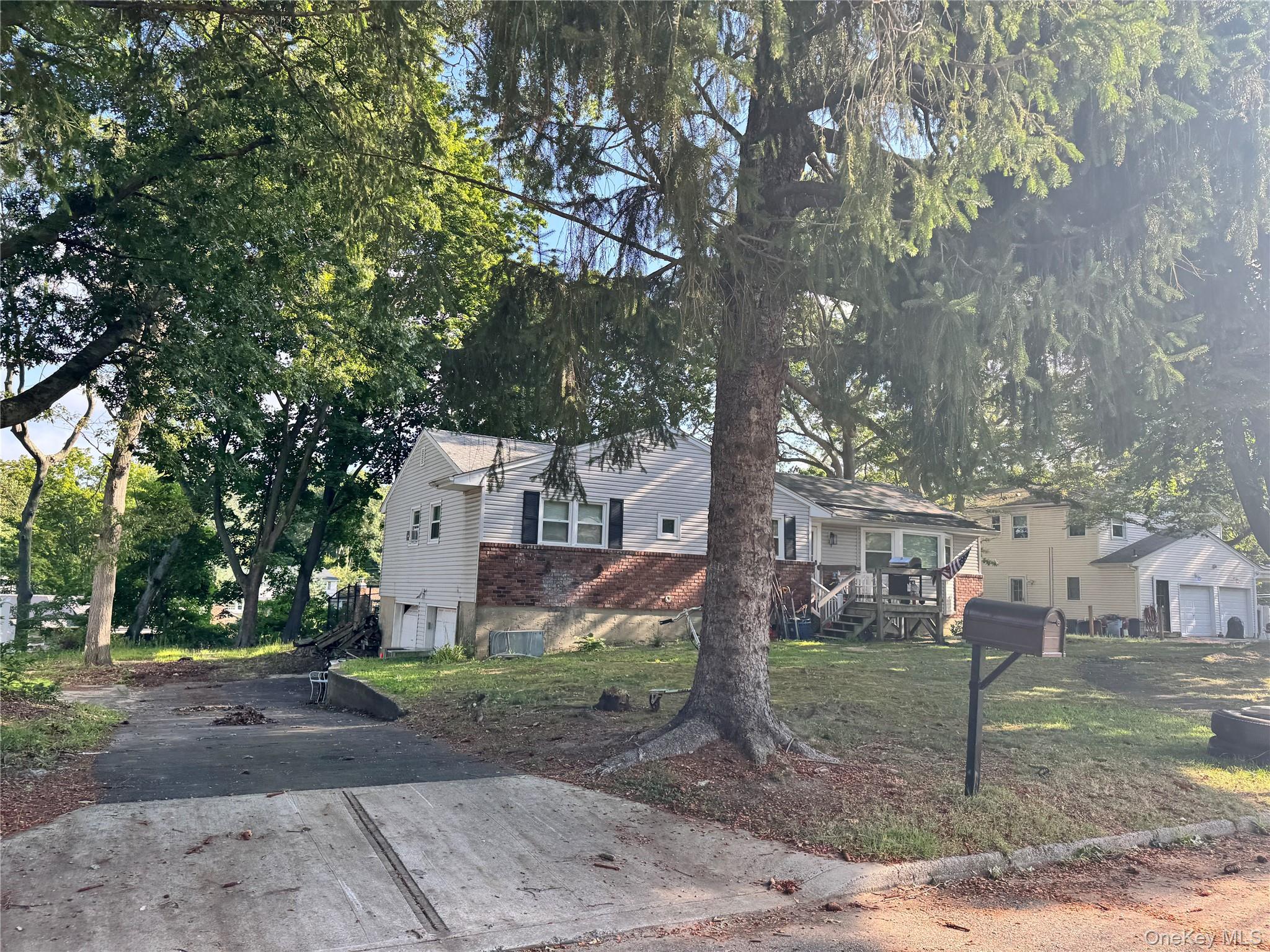 #1 photo, 3 Somerset Court, サフォーク郡 East Setauket , NY 11733