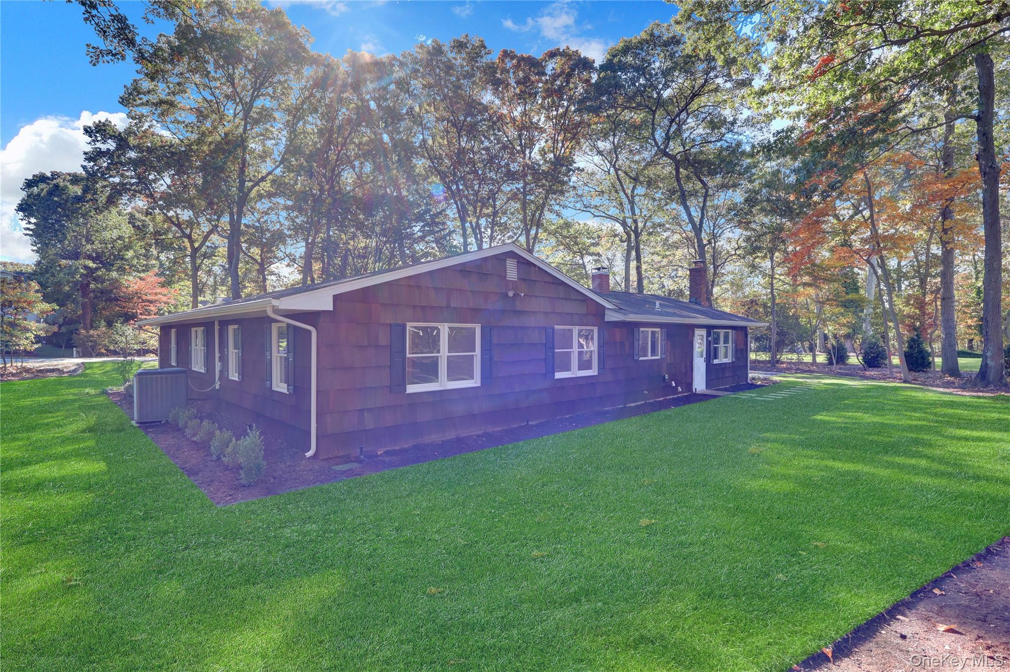 #10 photo, 7 Canterbury Court, East Setauket , NY 11733