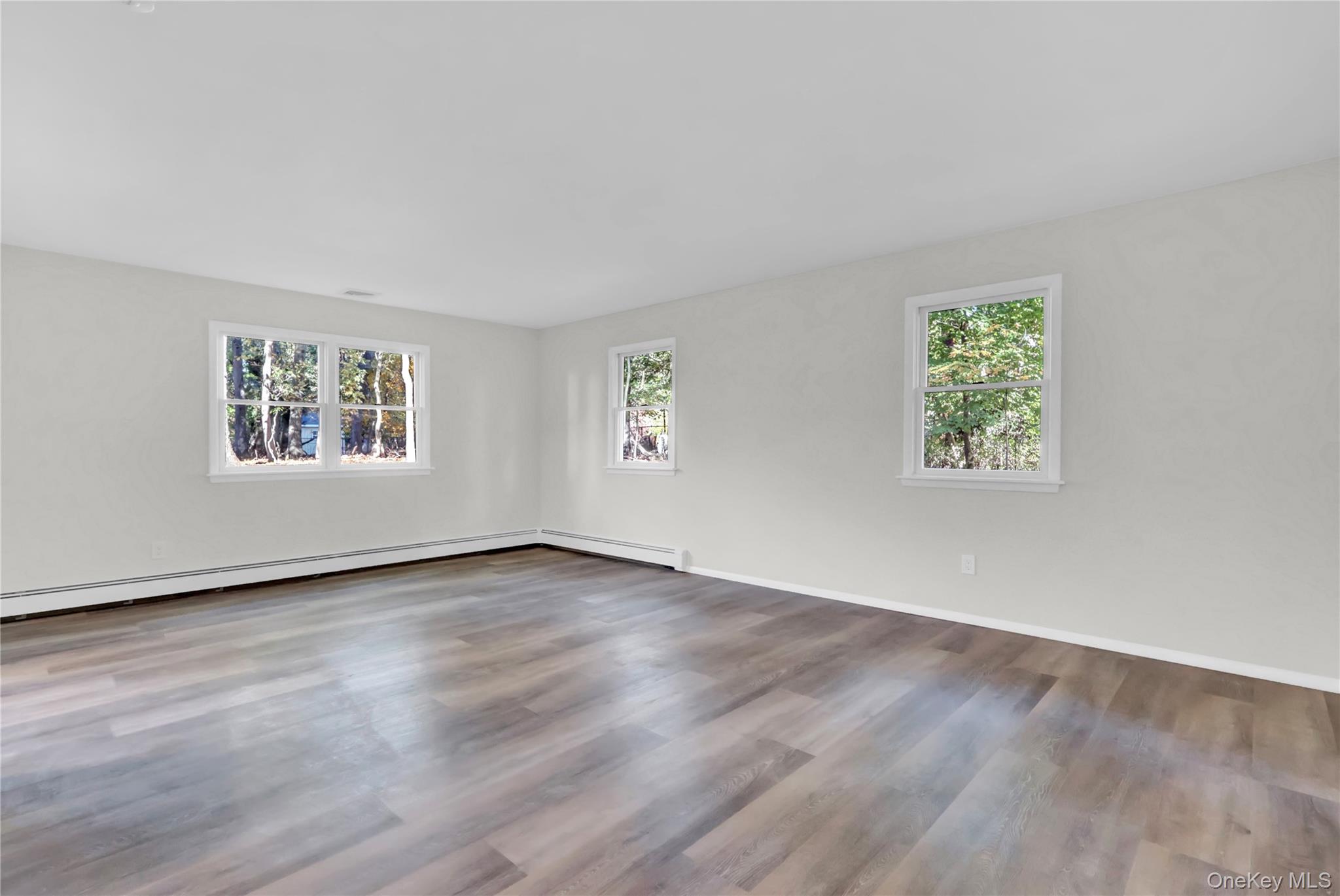 #12 photo, 7 Canterbury Court, East Setauket , NY 11733