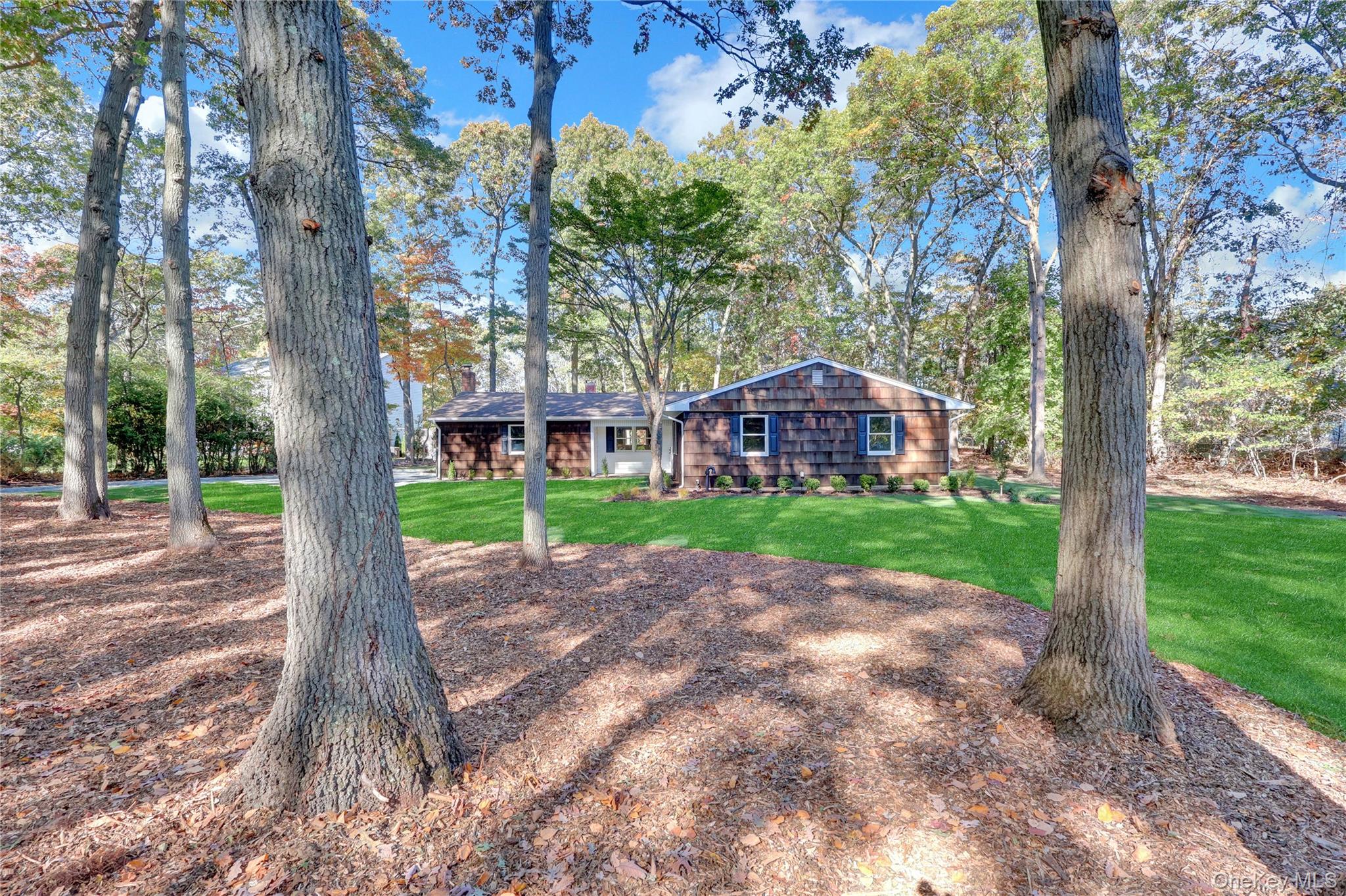 #3 photo, 7 Canterbury Court, East Setauket , NY 11733