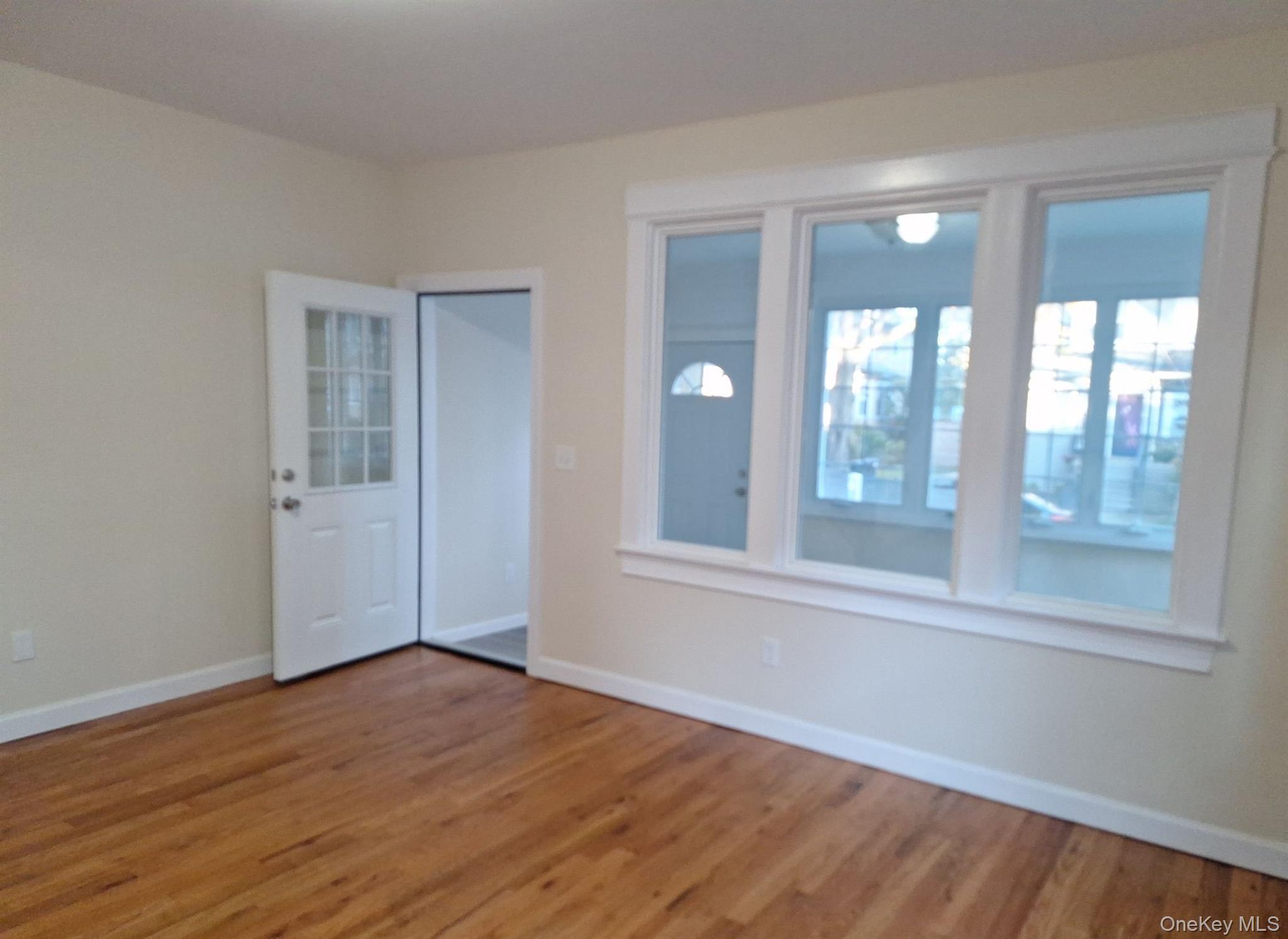 #4 photo, 16 Howard Court, Staten Island , NY 10310