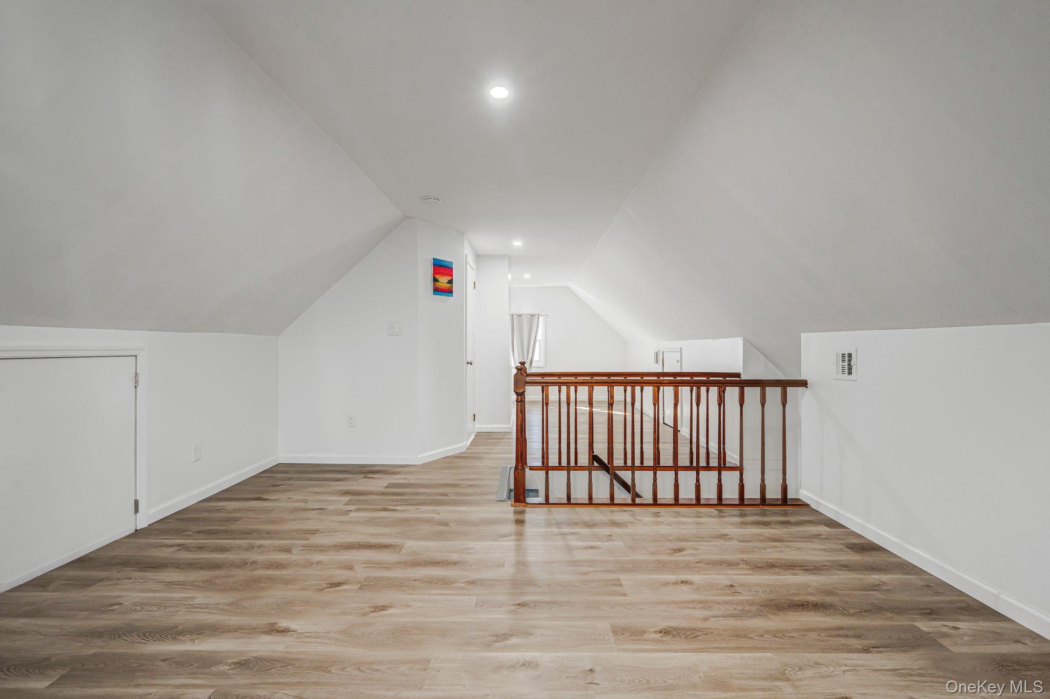 #20 photo, 26 Sky Lane, Levittown , NY 11756