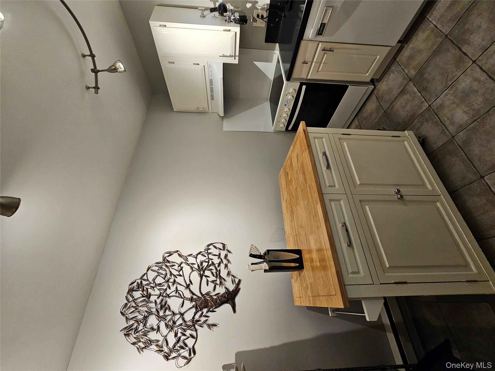 #18 photo, 219 Fox Run Lane, Carmel , NY 10512