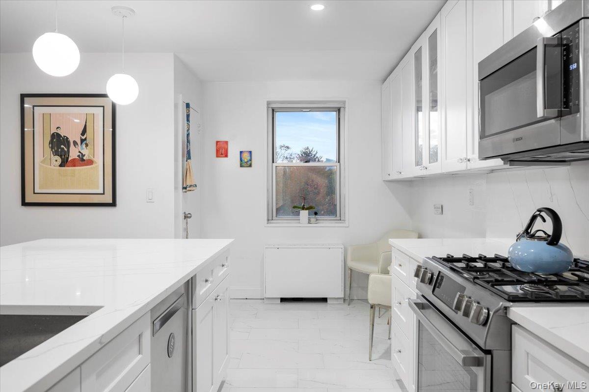 #10 photo, 499 N Broadway, White Plains , NY 10603