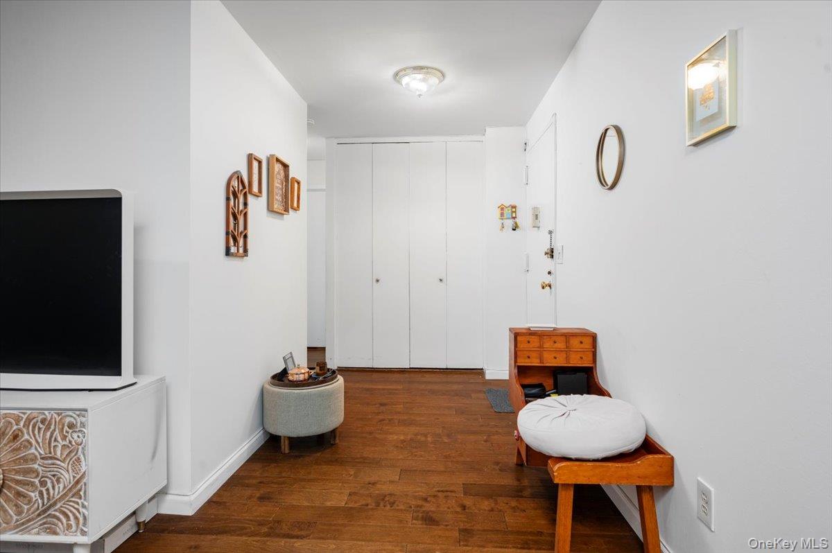 #13 photo, 499 N Broadway, White Plains , NY 10603