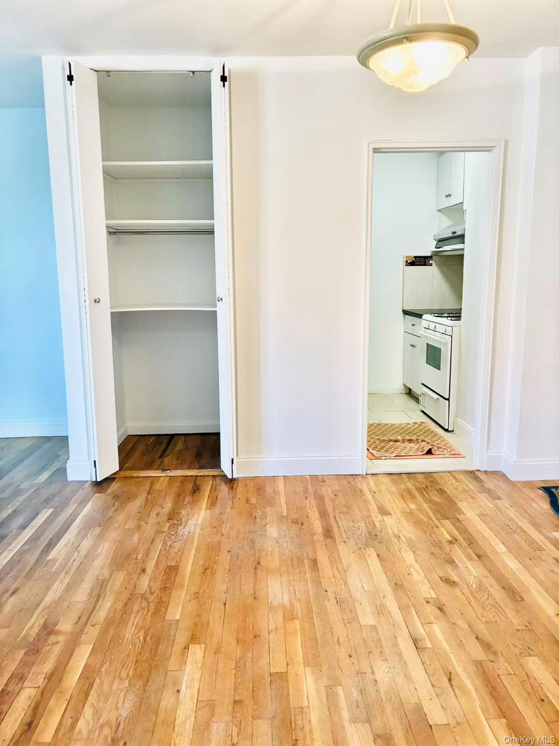 #8 photo, 144-30 Sanford Avenue, Flushing , NY 11355