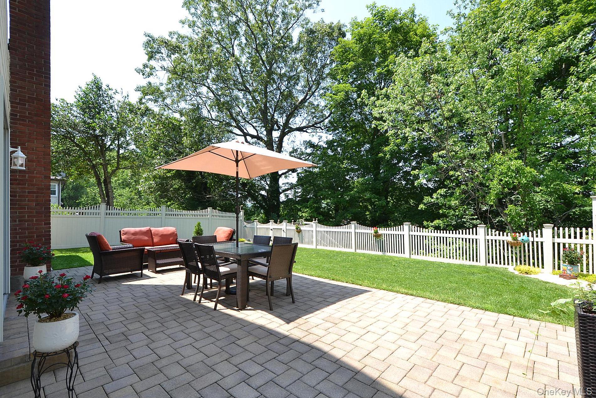 #16 photo, 137 Iceland Drive, 롱 아일랜드 South Huntington , NY 11746