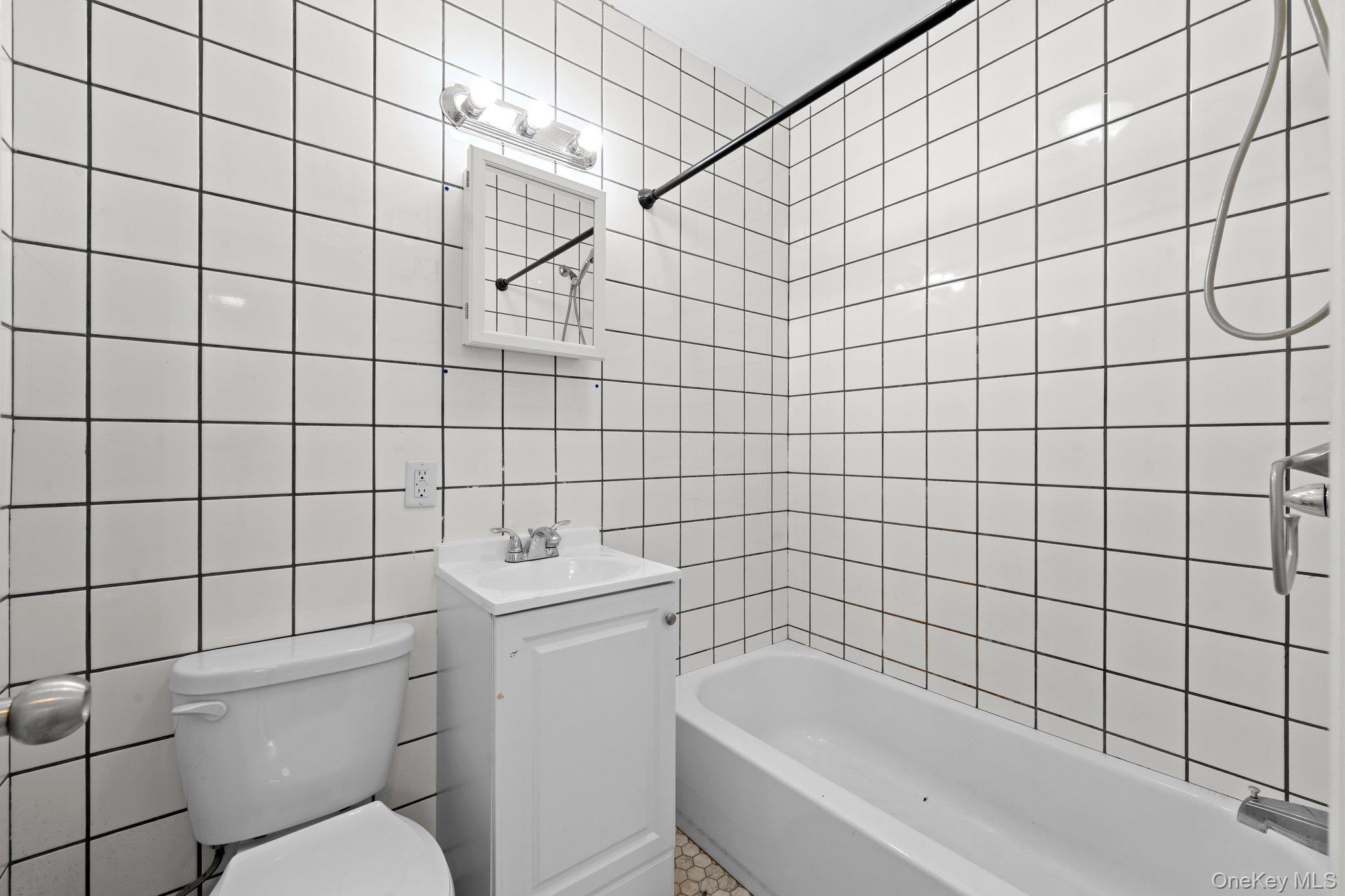 #10 photo, 2037 Radcliff Avenue, ブロンクス区 Bronx , NY 10462