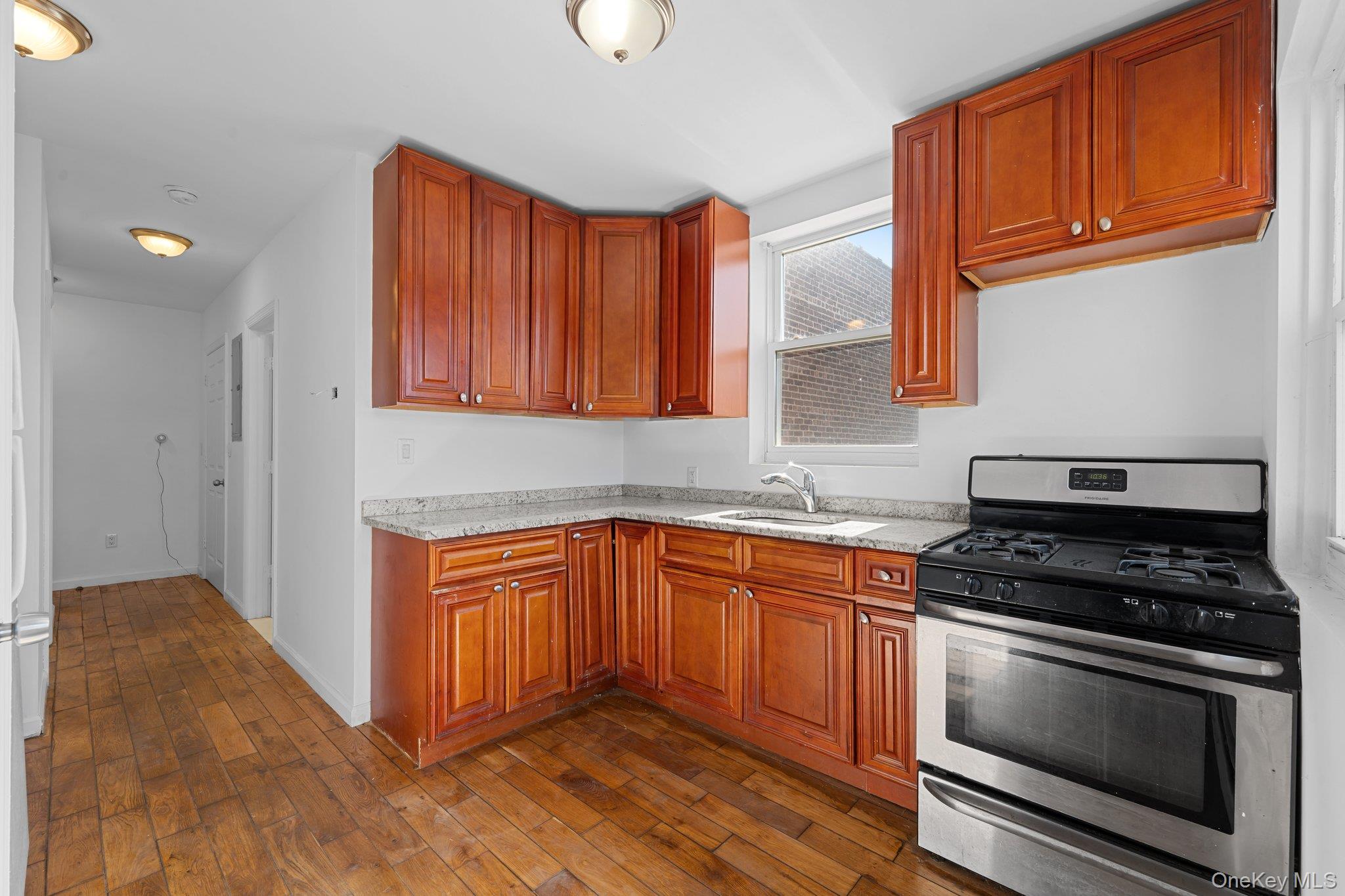 #7 photo, 2037 Radcliff Avenue, ブロンクス区 Bronx , NY 10462