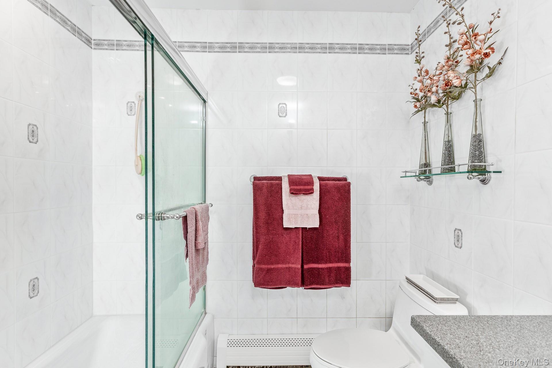 #18 photo, 437 Peconic Street, Ronkonkoma , NY 11779