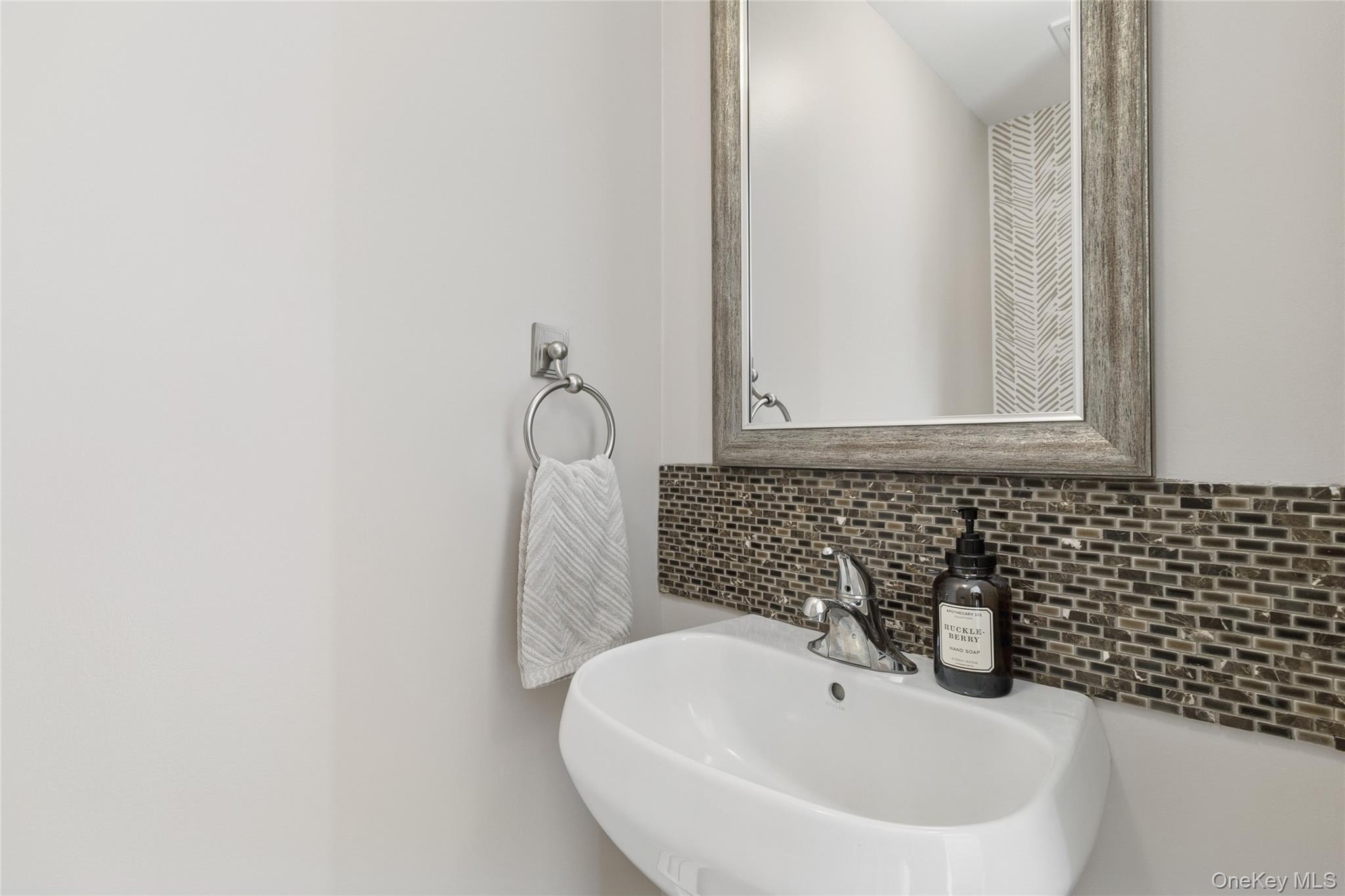 #16 photo, 16 Mastro Court, サフォーク郡 Baiting Hollow , NY 11933