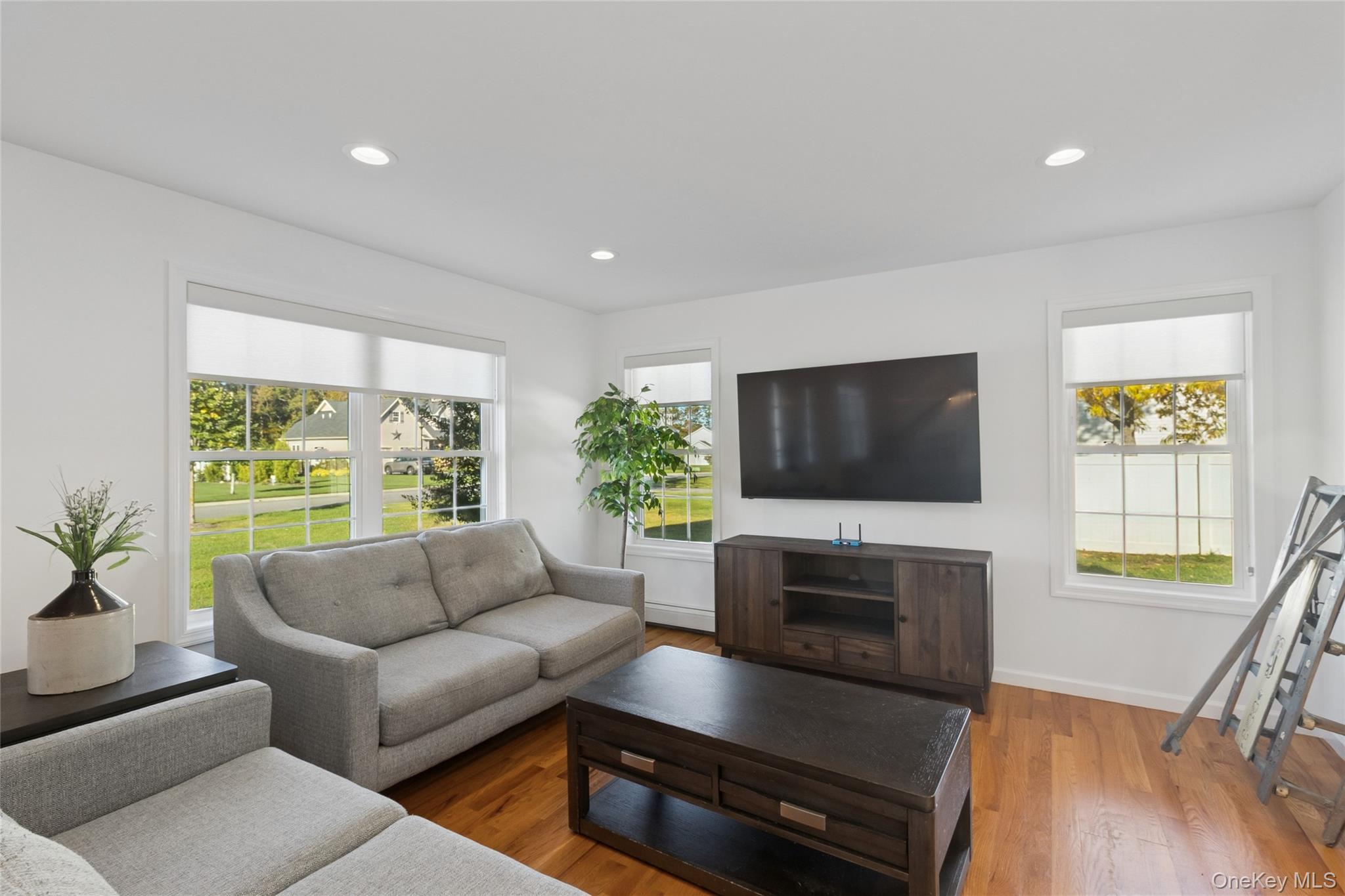 #6 photo, 16 Mastro Court, サフォーク郡 Baiting Hollow , NY 11933