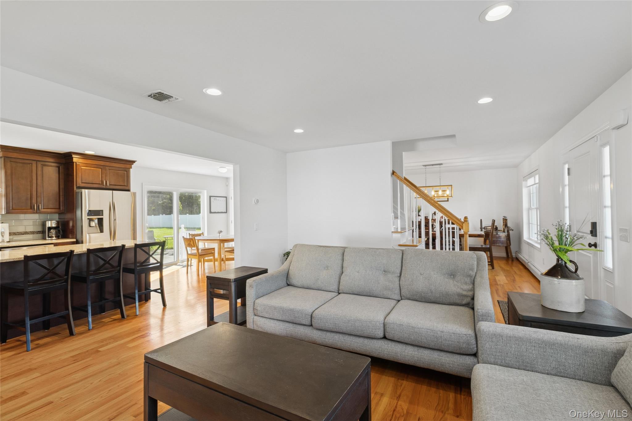 #8 photo, 16 Mastro Court, サフォーク郡 Baiting Hollow , NY 11933