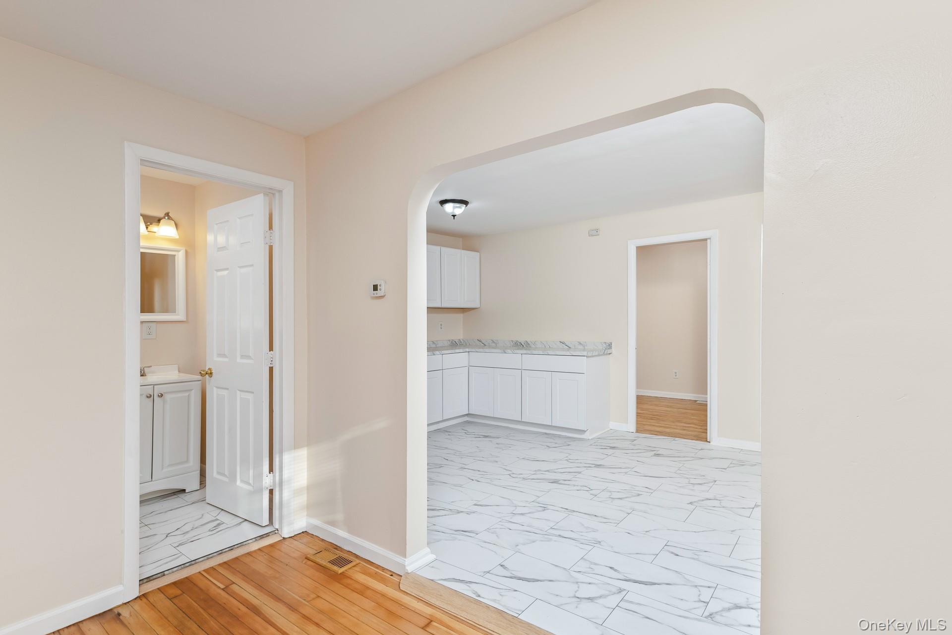 #12 photo, 860 Flanders Road, サフォーク郡 Flanders , NY 11901