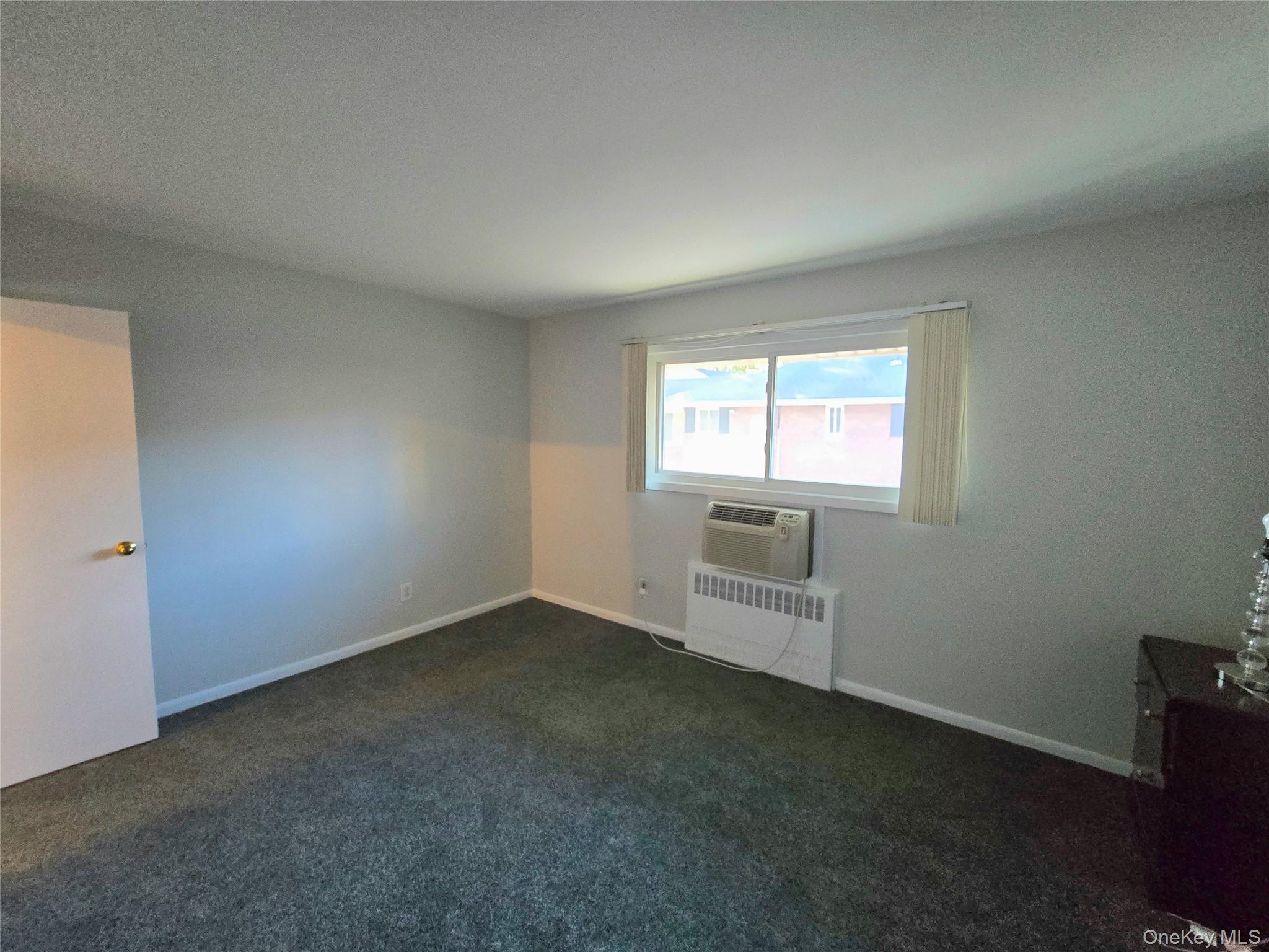 #11 photo, 111 Edmunton Drive, North Babylon , NY 11703