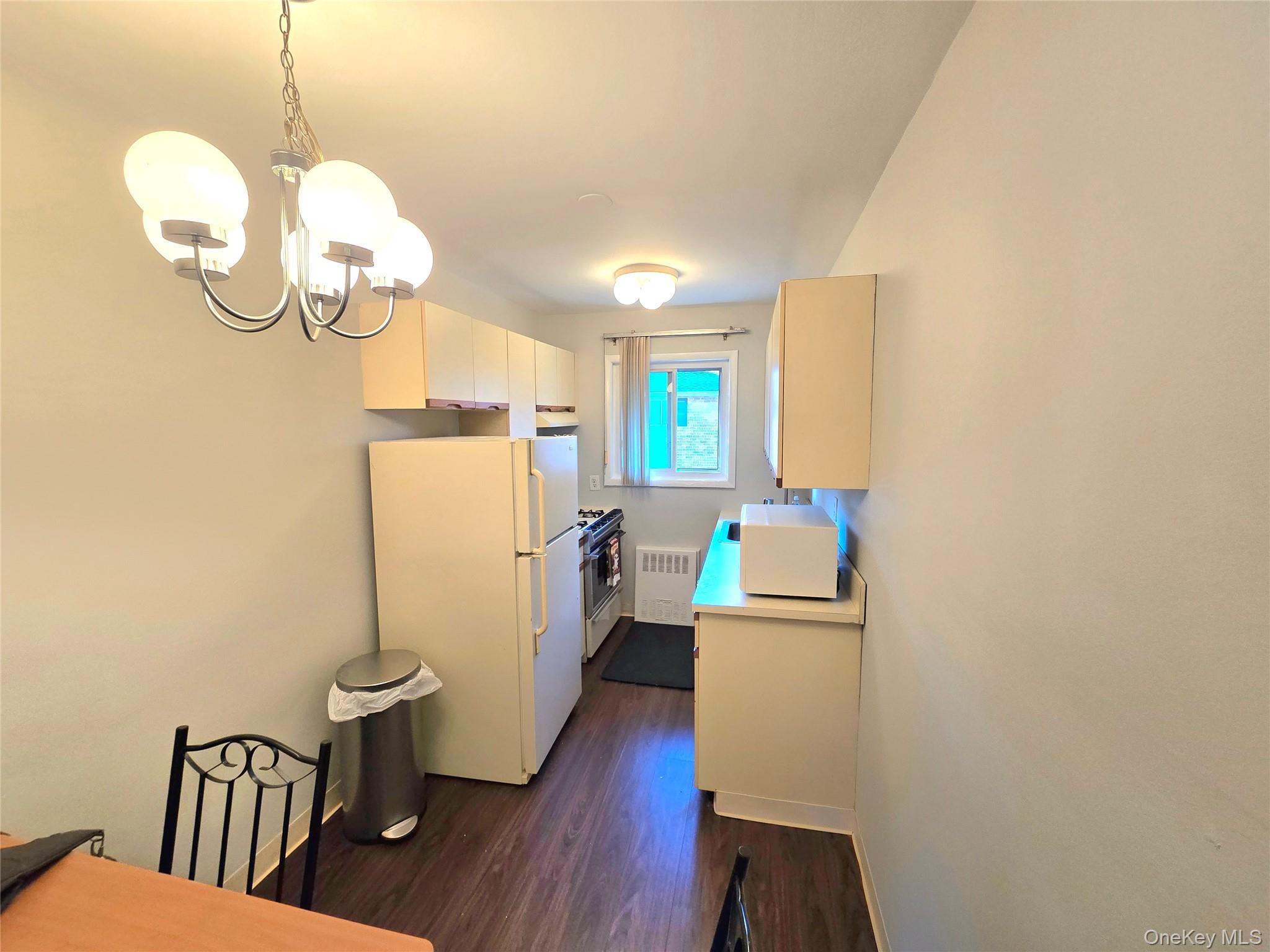 #7 photo, 111 Edmunton Drive, North Babylon , NY 11703