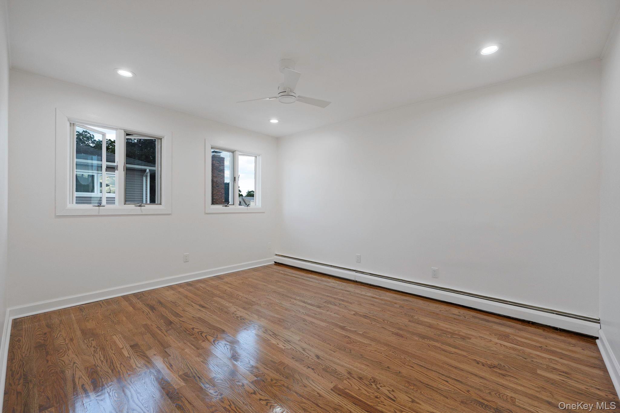 #20 photo, 76 Hamilton Avenue, Massapequa , NY 11758