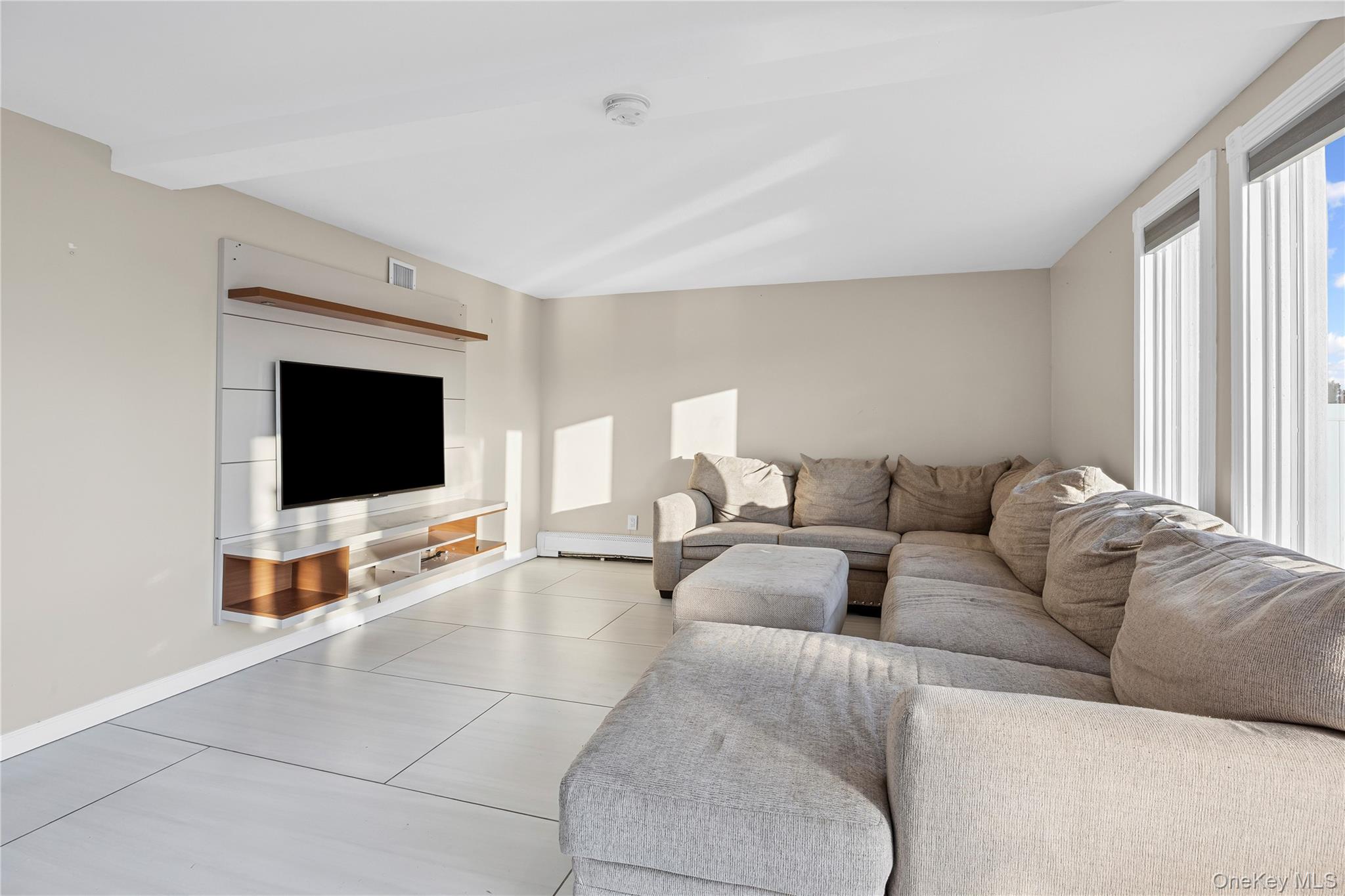 #12 photo, 3066 Ann Street, Baldwin Harbor , NY 11510