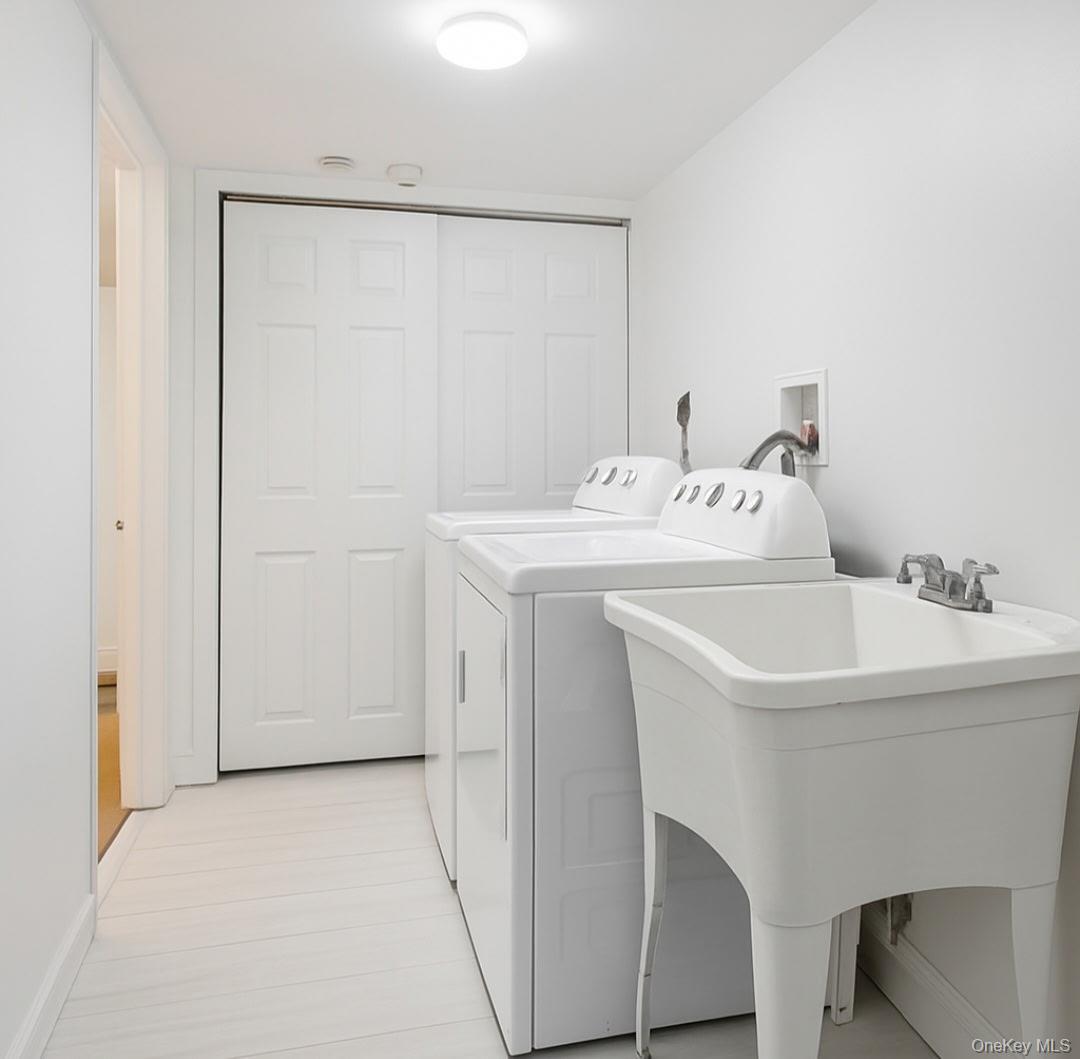 #20 photo, 3066 Ann Street, Baldwin Harbor , NY 11510