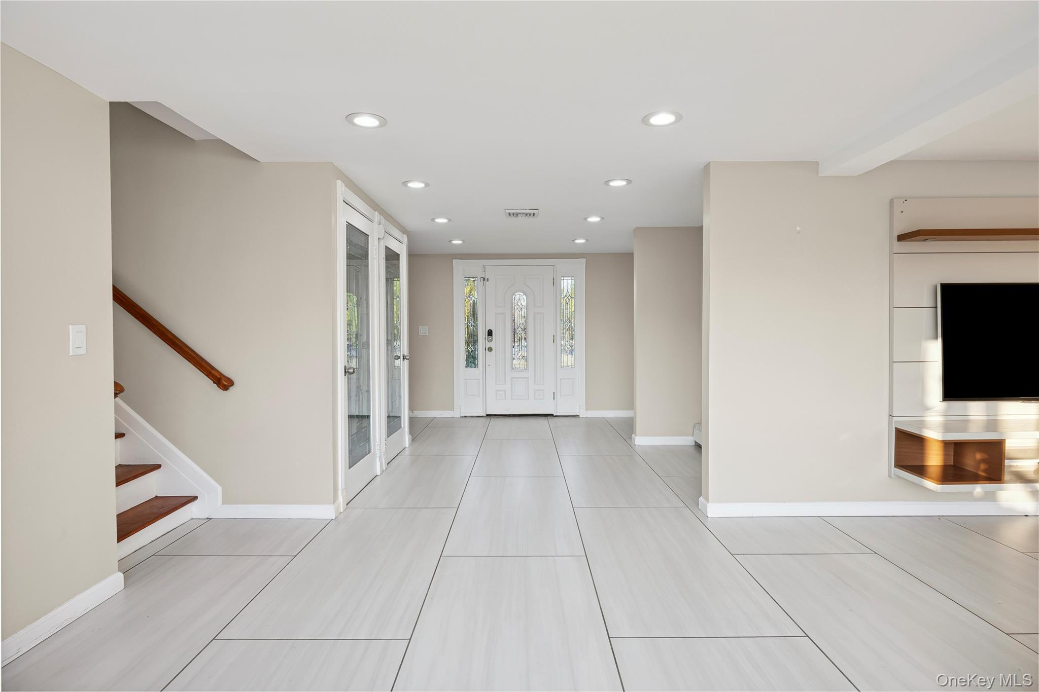 #5 photo, 3066 Ann Street, Baldwin Harbor , NY 11510