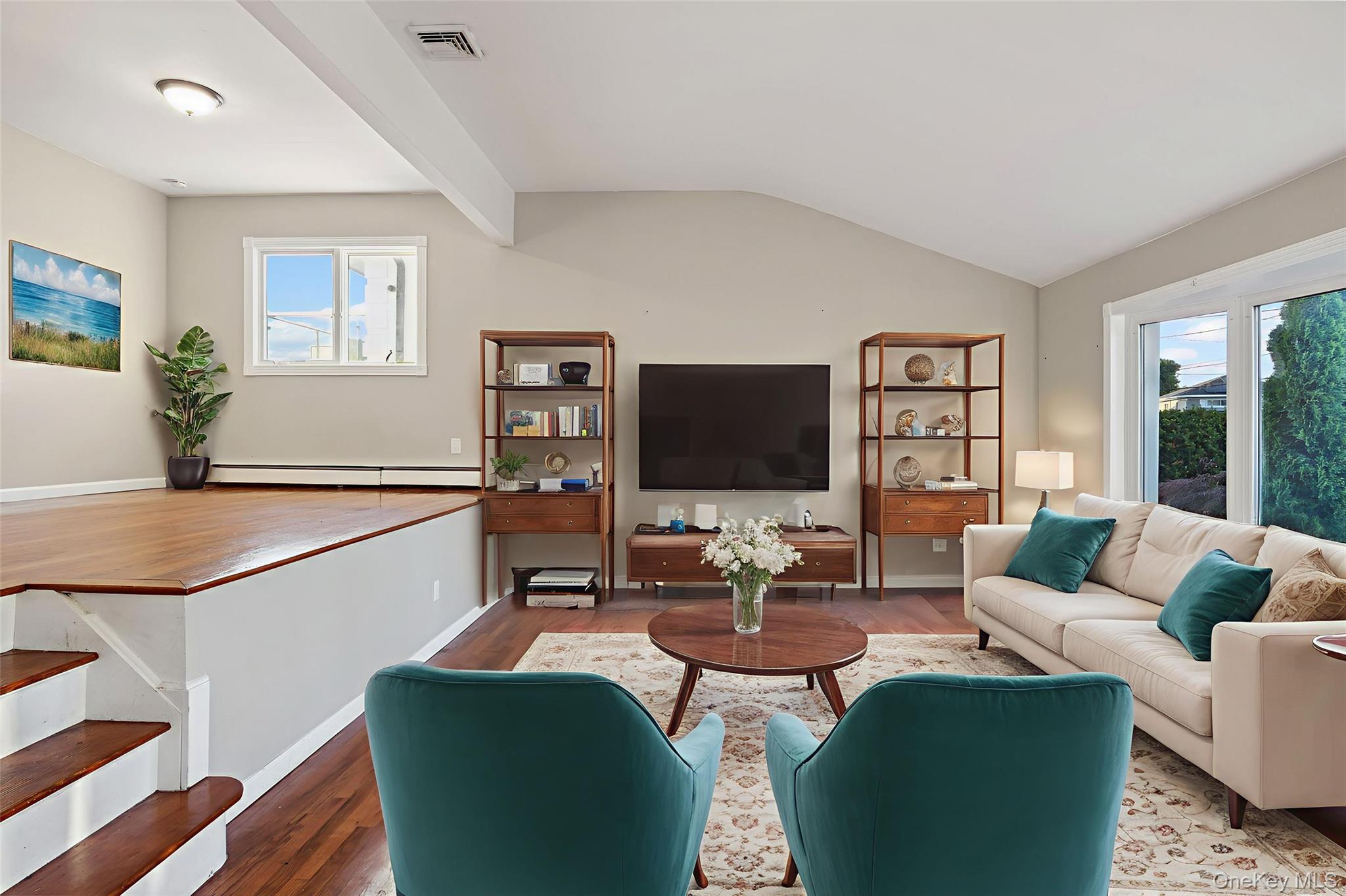 #7 photo, 3066 Ann Street, Baldwin Harbor , NY 11510