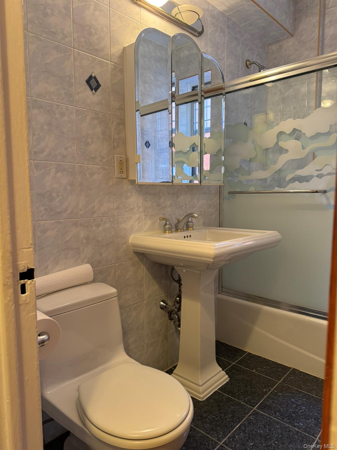 #11 photo, 102-40 67th Drive, Forest Hills , NY 11375