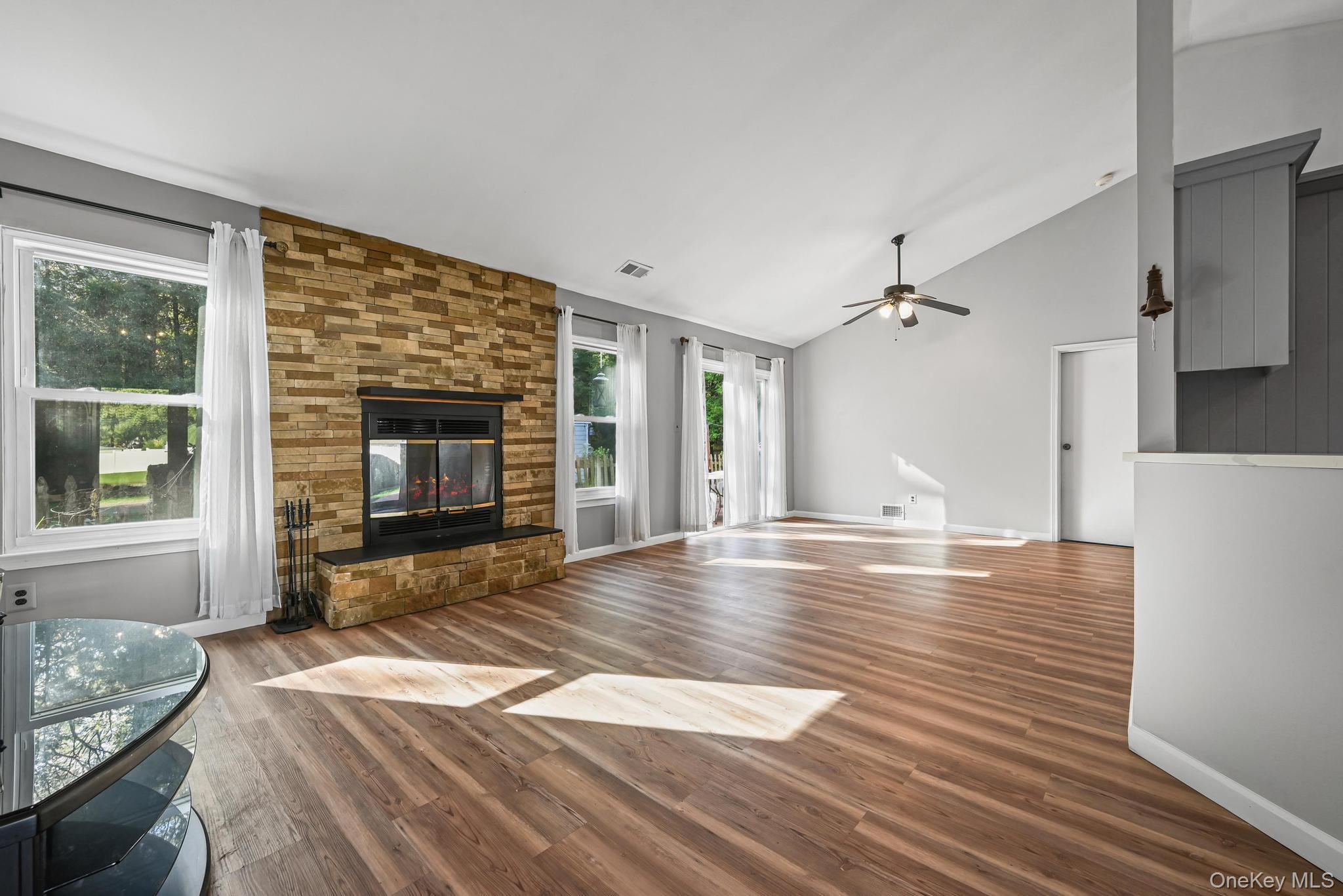 #4 photo, 12 Ascot Place, Coram , NY 11727