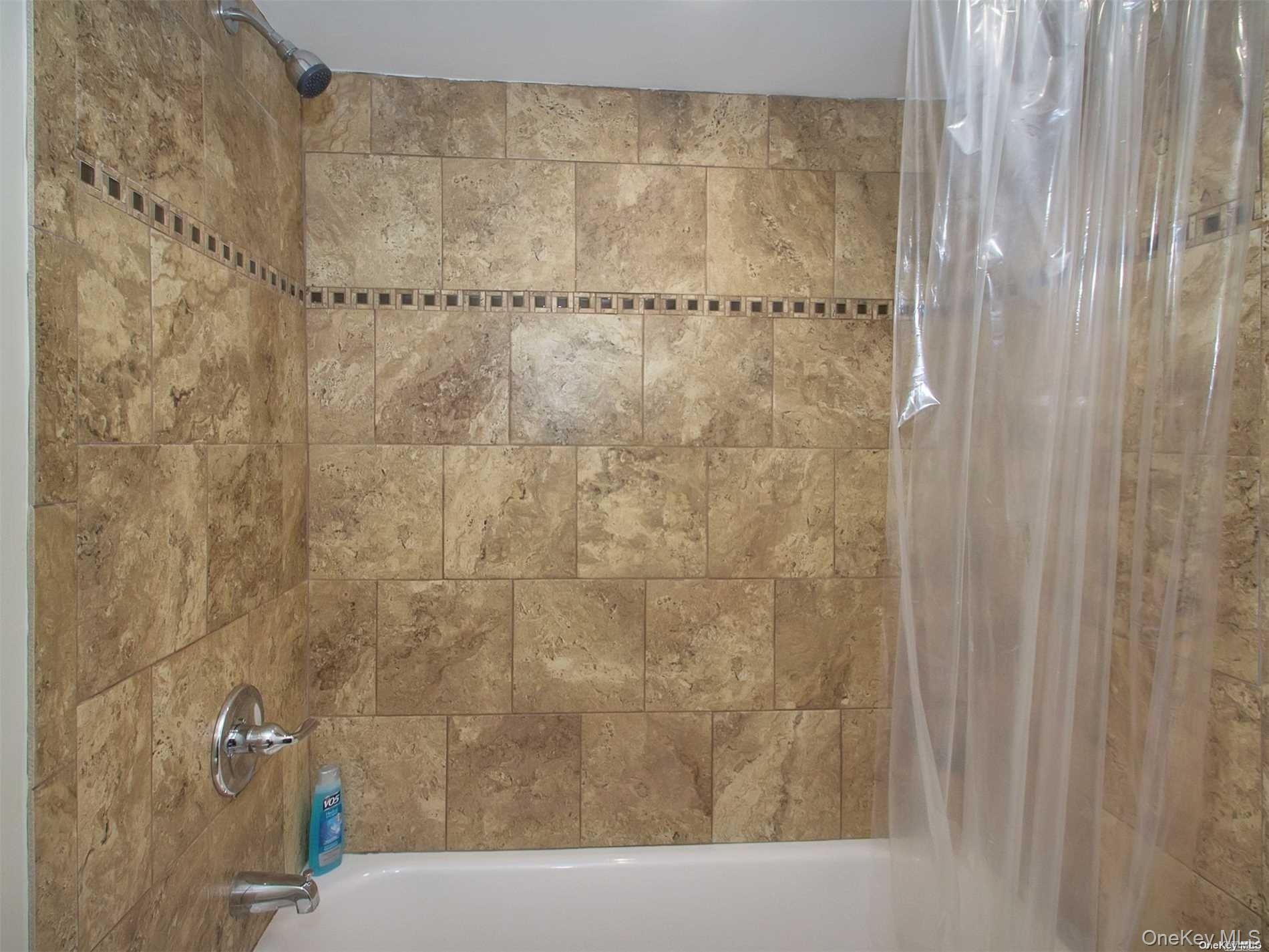 #13 photo, 11 Pratt Street, サフォーク郡 West Babylon , NY 11704