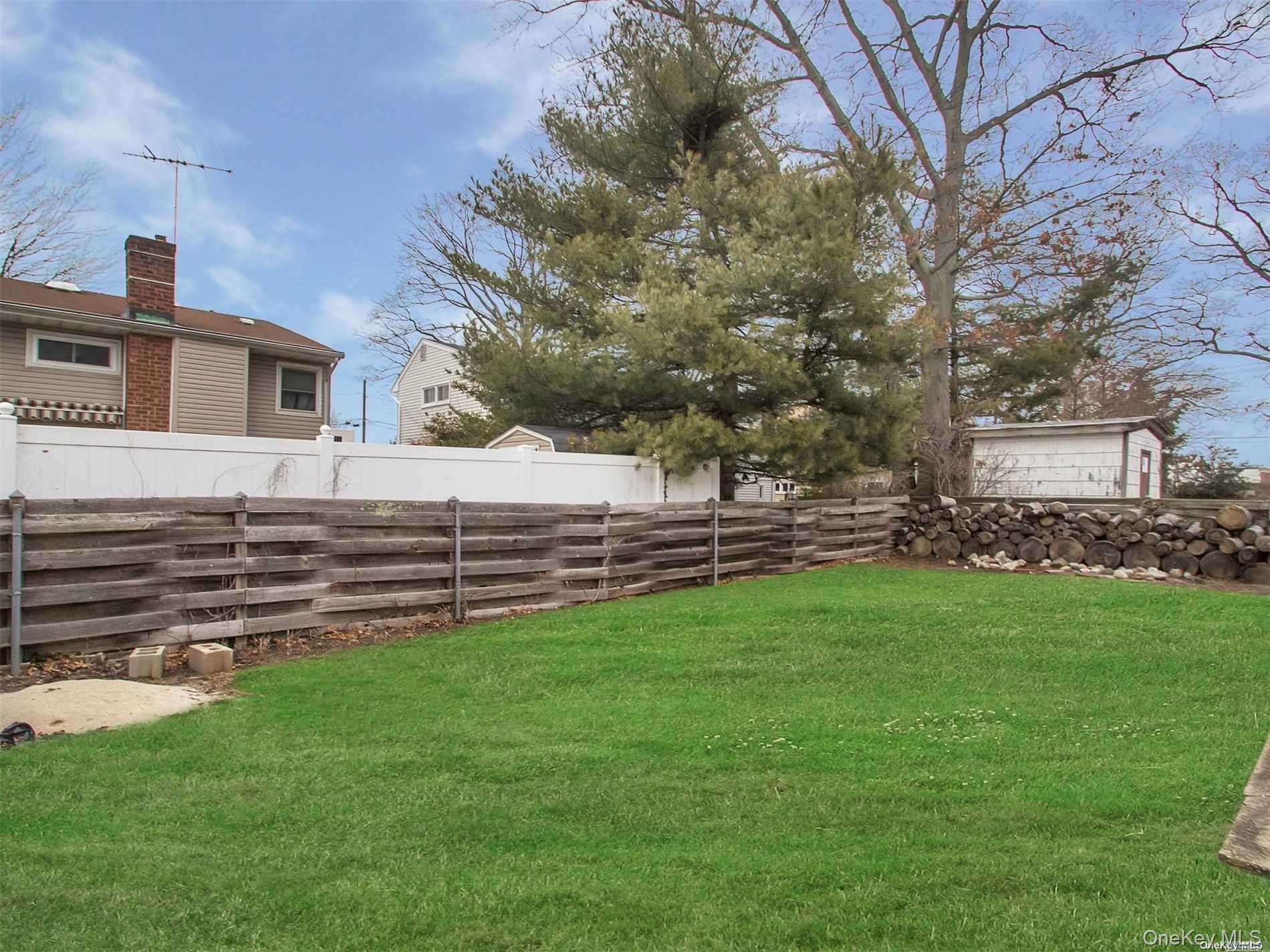 #15 photo, 11 Pratt Street, サフォーク郡 West Babylon , NY 11704