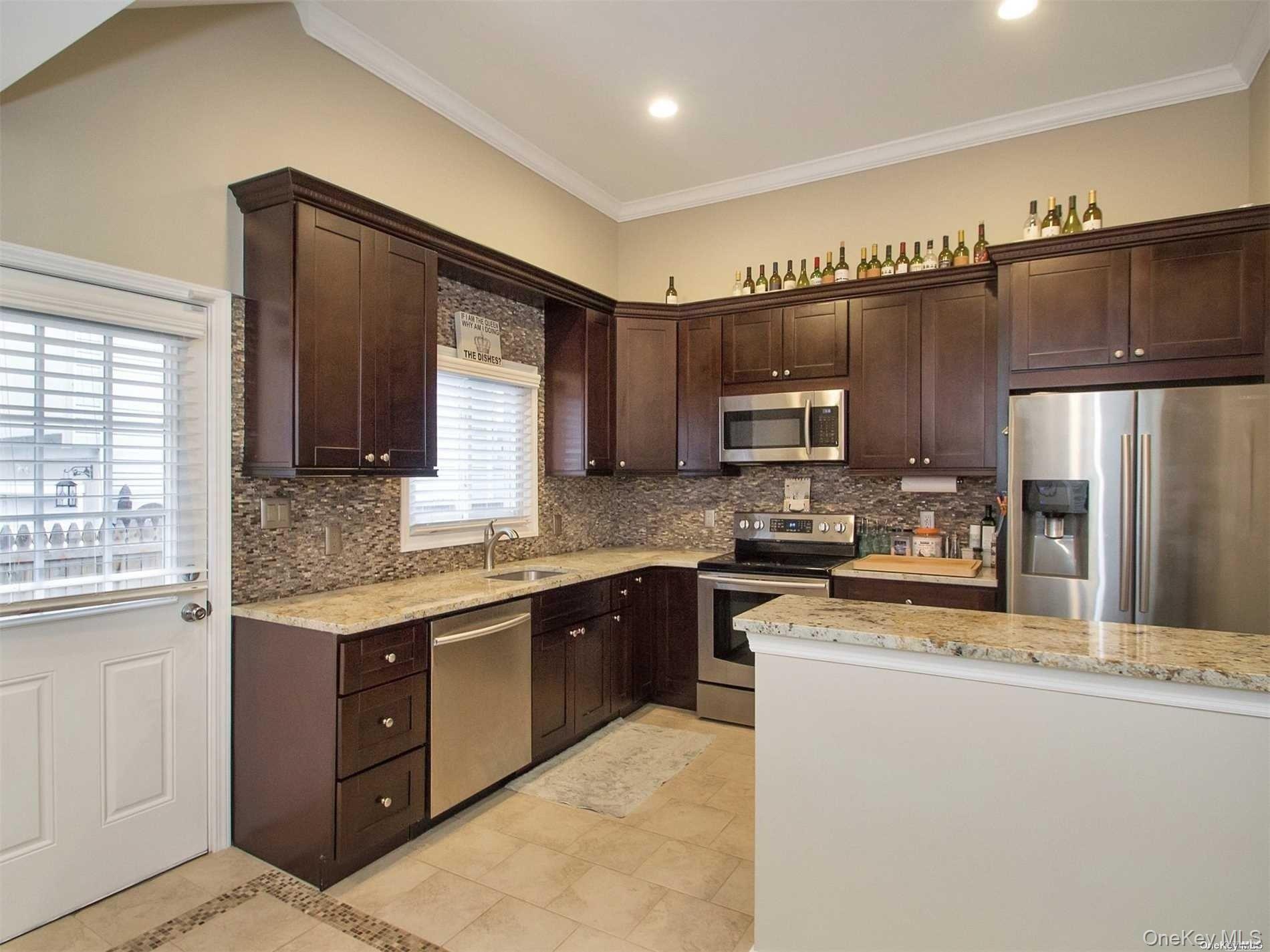 #2 photo, 11 Pratt Street, サフォーク郡 West Babylon , NY 11704