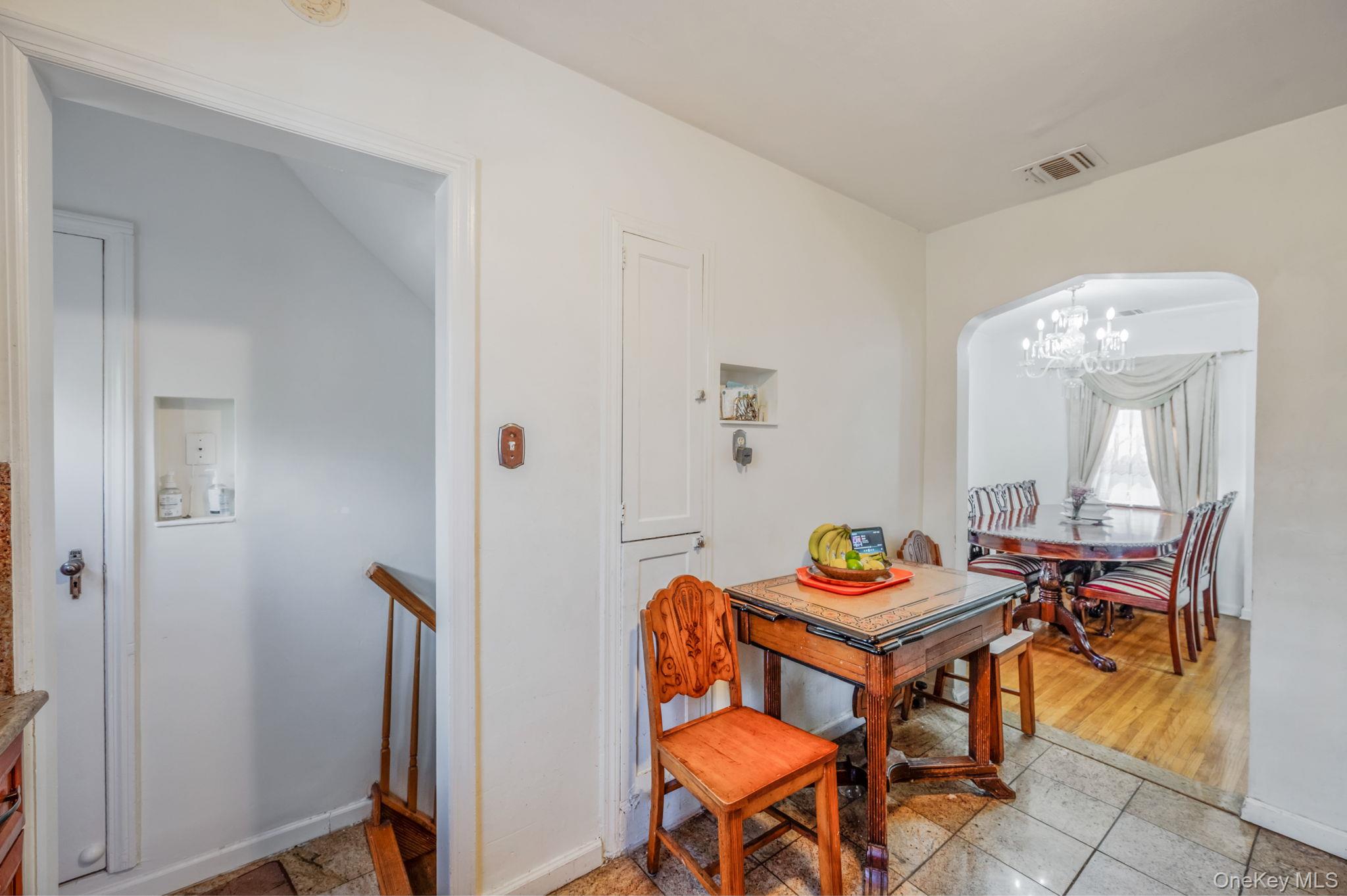 #5 photo, 115-82 237th Street, Elmont , NY 11003