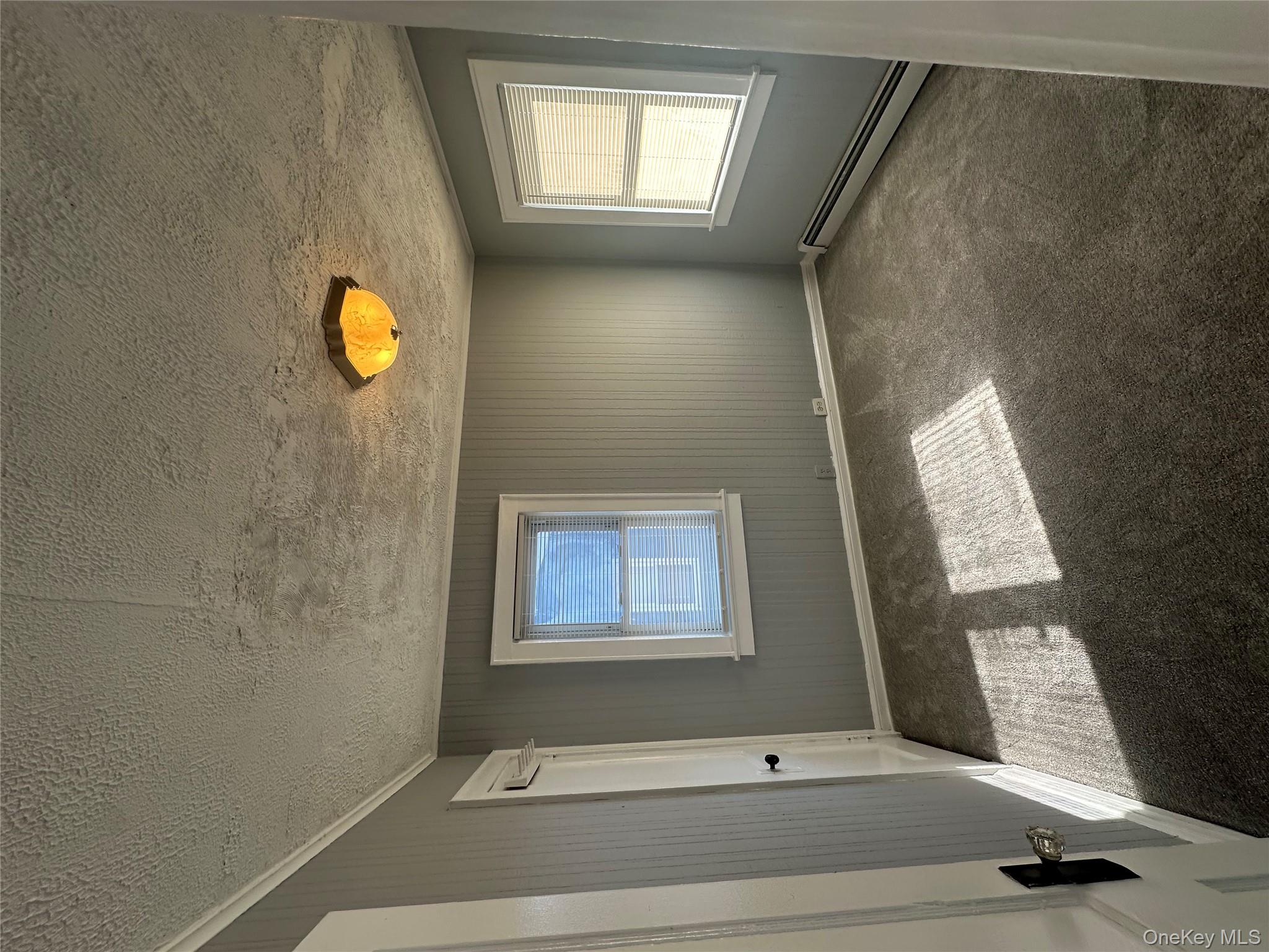 #15 photo, 32 McKinley Avenue, サフォーク郡 Lindenhurst , NY 11757