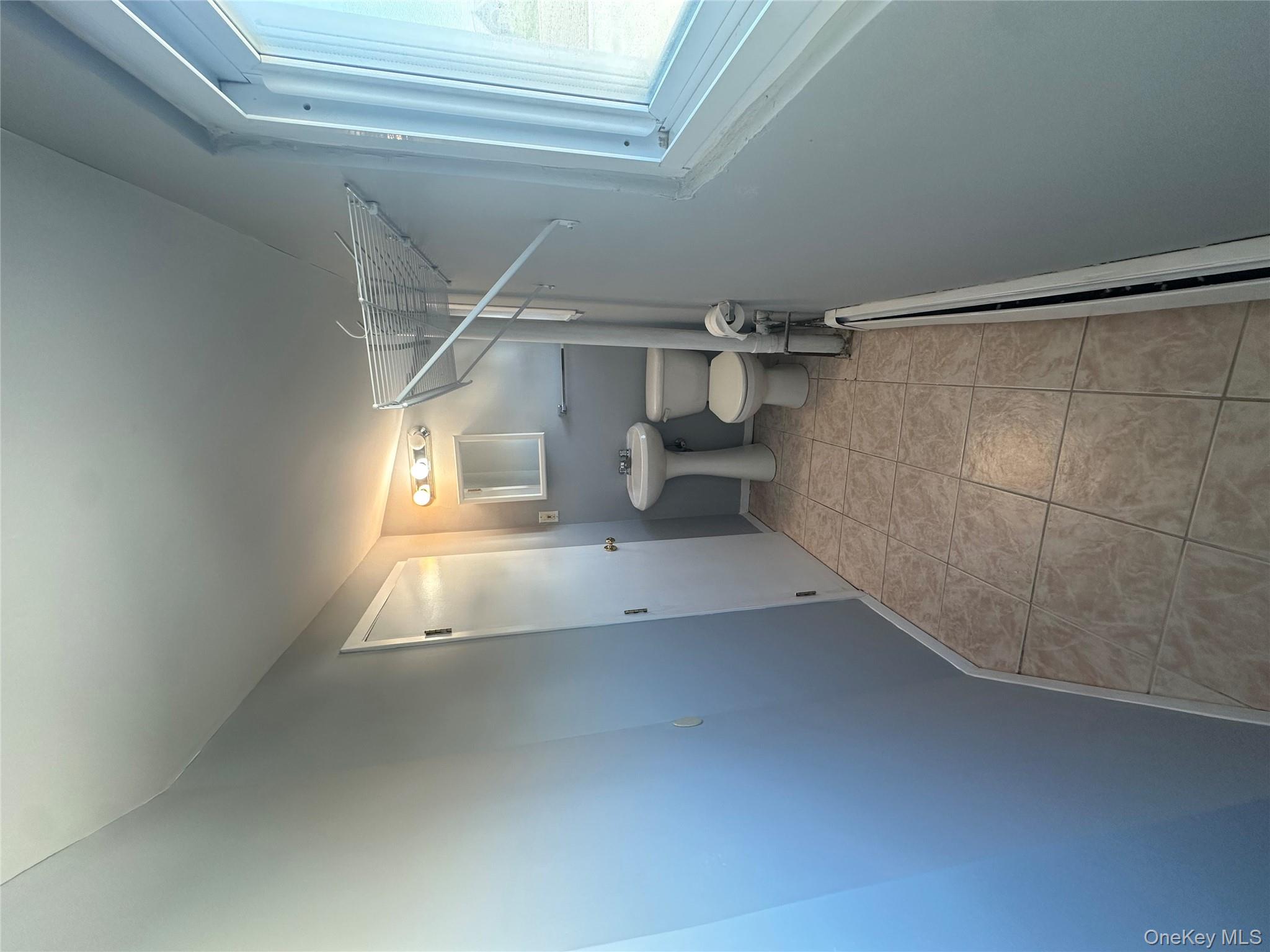 #19 photo, 32 McKinley Avenue, サフォーク郡 Lindenhurst , NY 11757