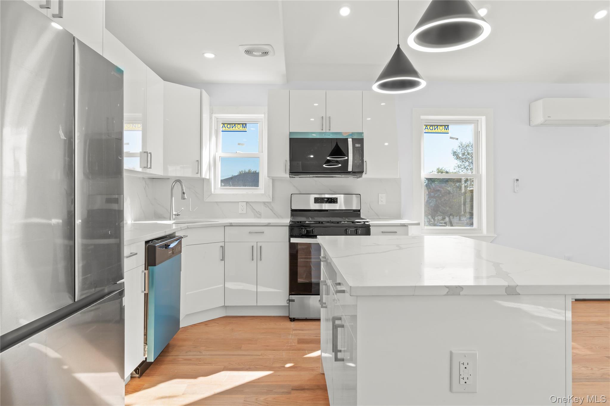 #19 photo, 24533 147th Road, Rosedale , NY 11422