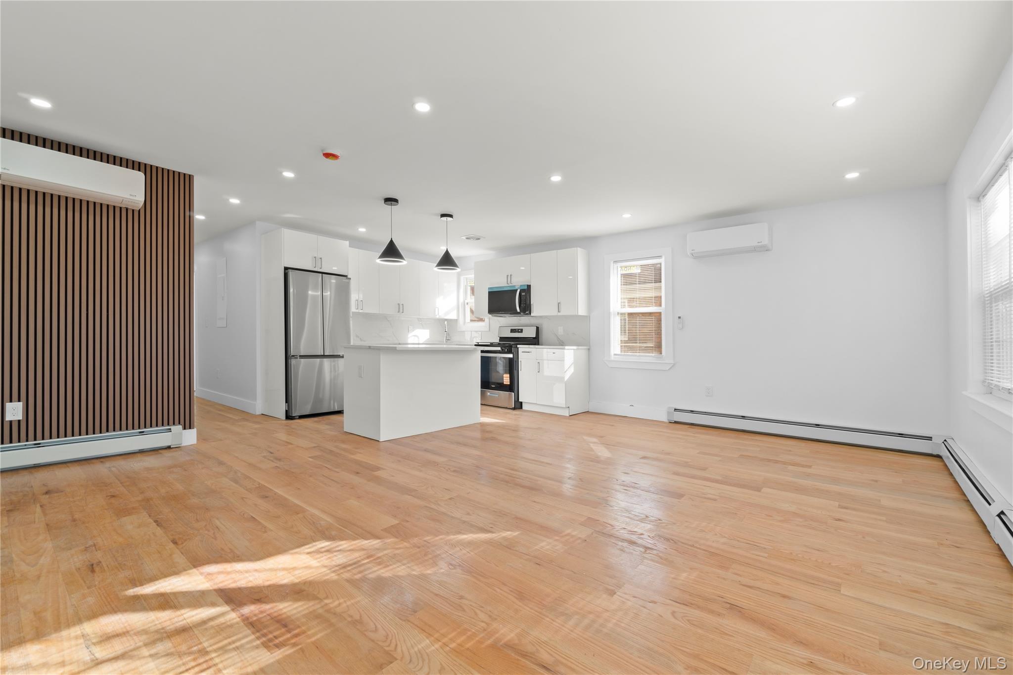 #4 photo, 24533 147th Road, Rosedale , NY 11422