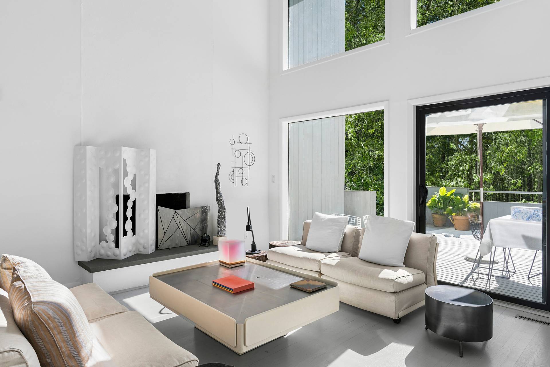 #7 photo, 15 Two Holes of Water Road, East Hampton , NY 11937