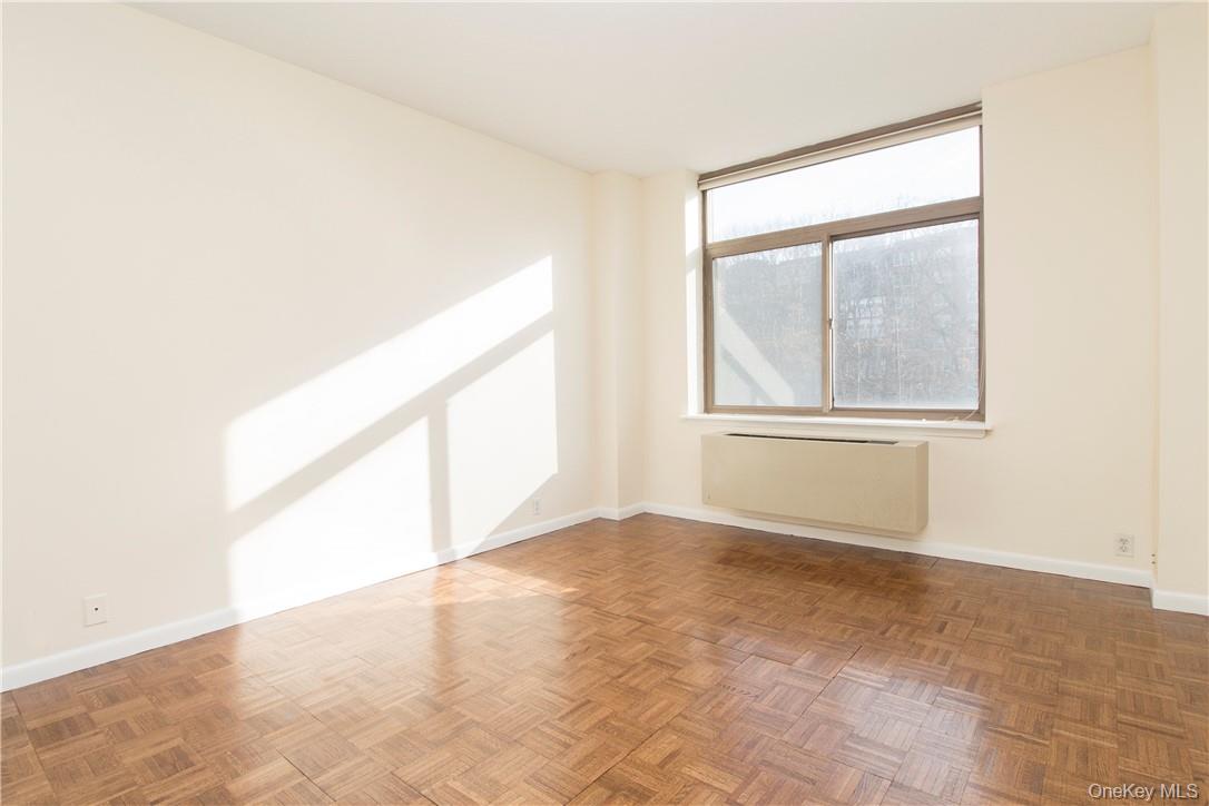 #15 photo, 35 N Chatsworth Avenue, Larchmont , NY 10538