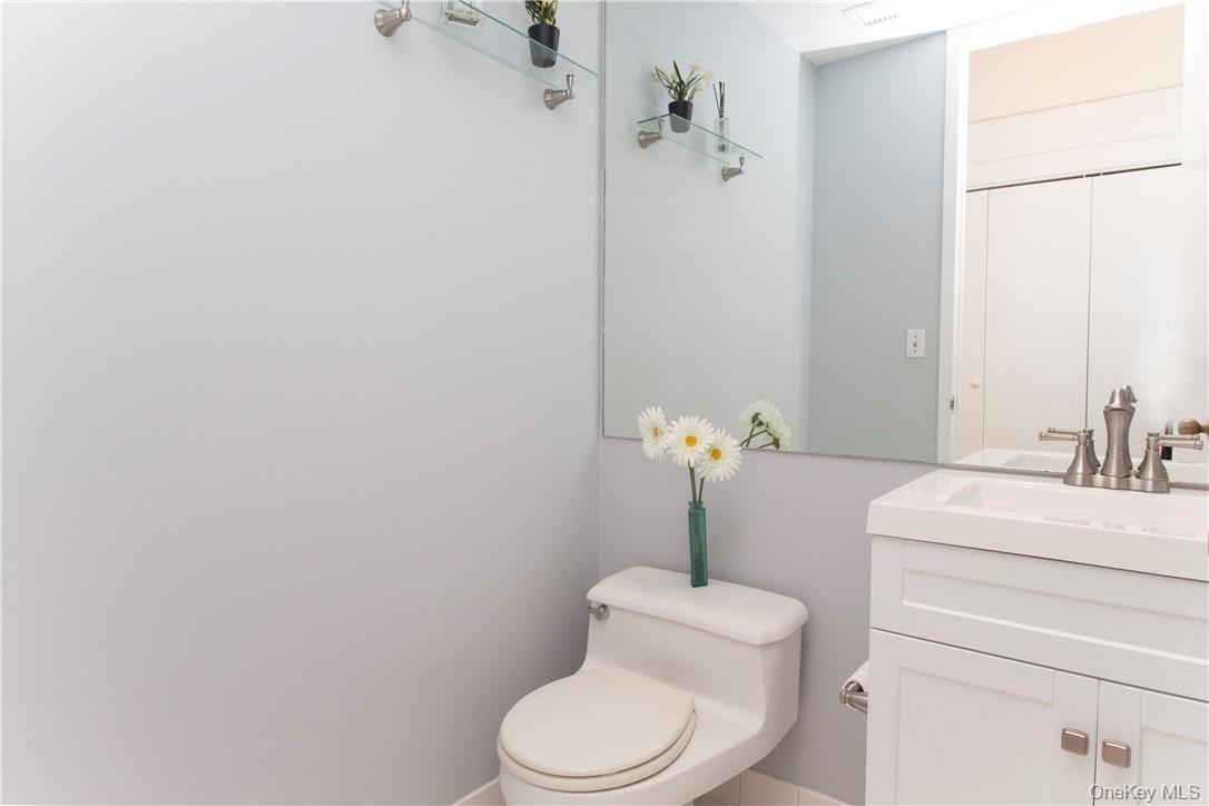 #19 photo, 35 N Chatsworth Avenue, Larchmont , NY 10538