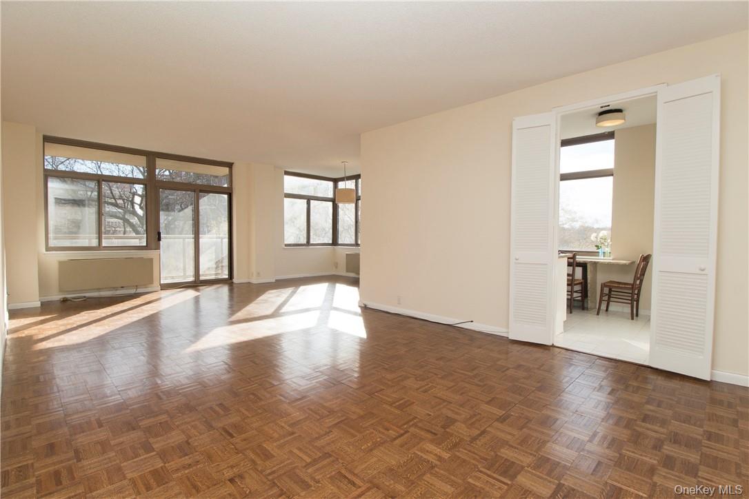 #5 photo, 35 N Chatsworth Avenue, Larchmont , NY 10538