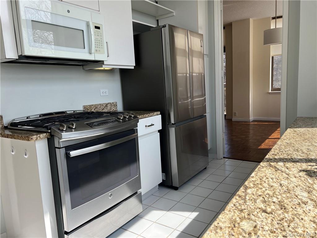 #9 photo, 35 N Chatsworth Avenue, Larchmont , NY 10538